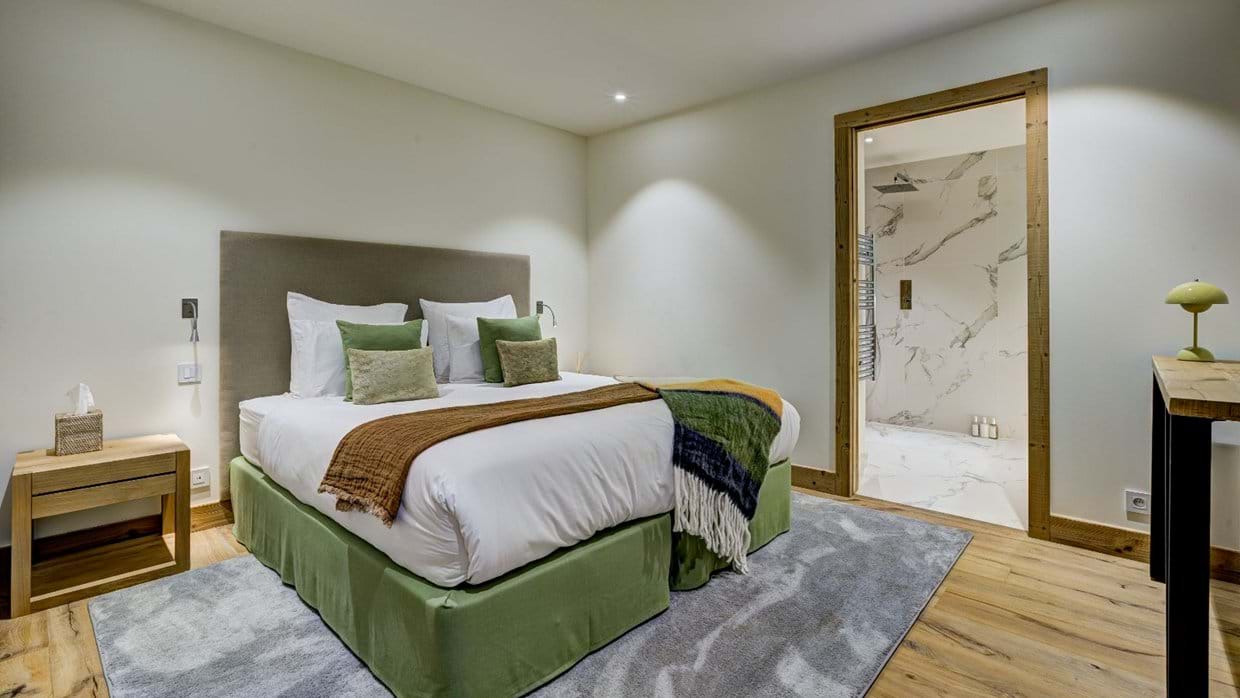 Chalet Constantia | Luxury Ski Chalets St Martin de Belleville | Oxford ...