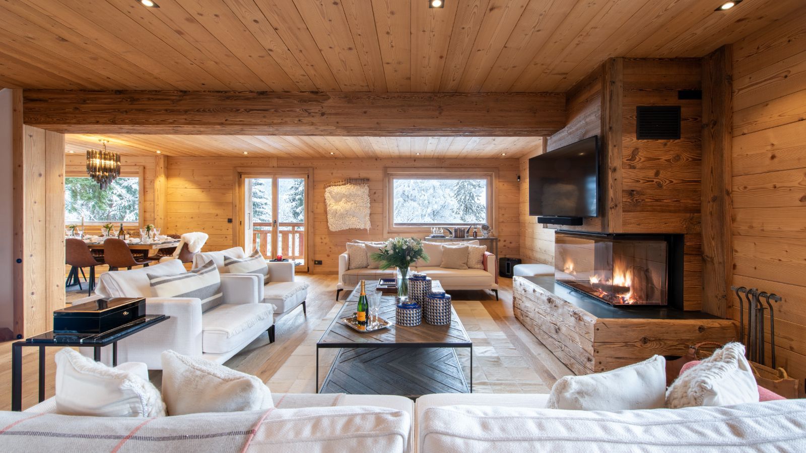 Luxury-Ski-Chalet-Megeve-Chalet-Petite-Ourse-Oxford-Ski-Lounge.jpg