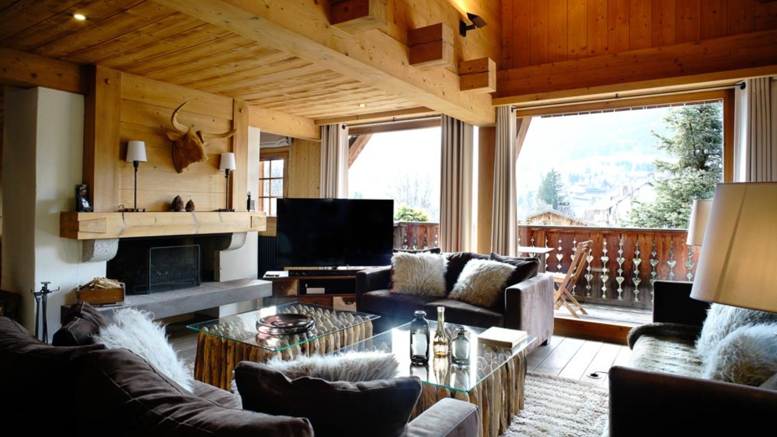 Luxury-Ski-Chalet-Megeve-Chalet-Baltus-Oxford-Ski-Lounge.jpg