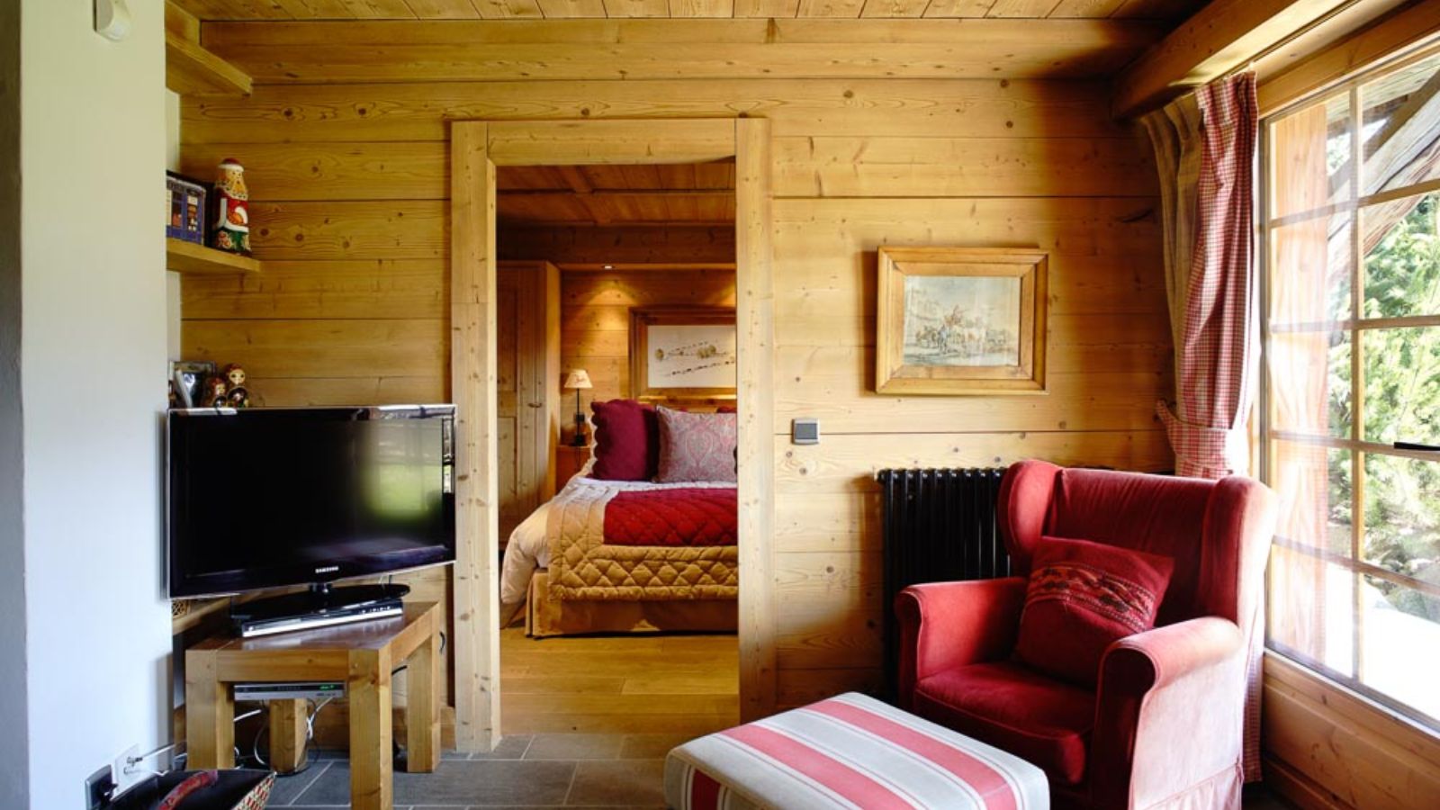 Luxury-Ski-chalet-Megeve-Chalet-Donatien-Oxford-Ski-Bedroom (9).jpg