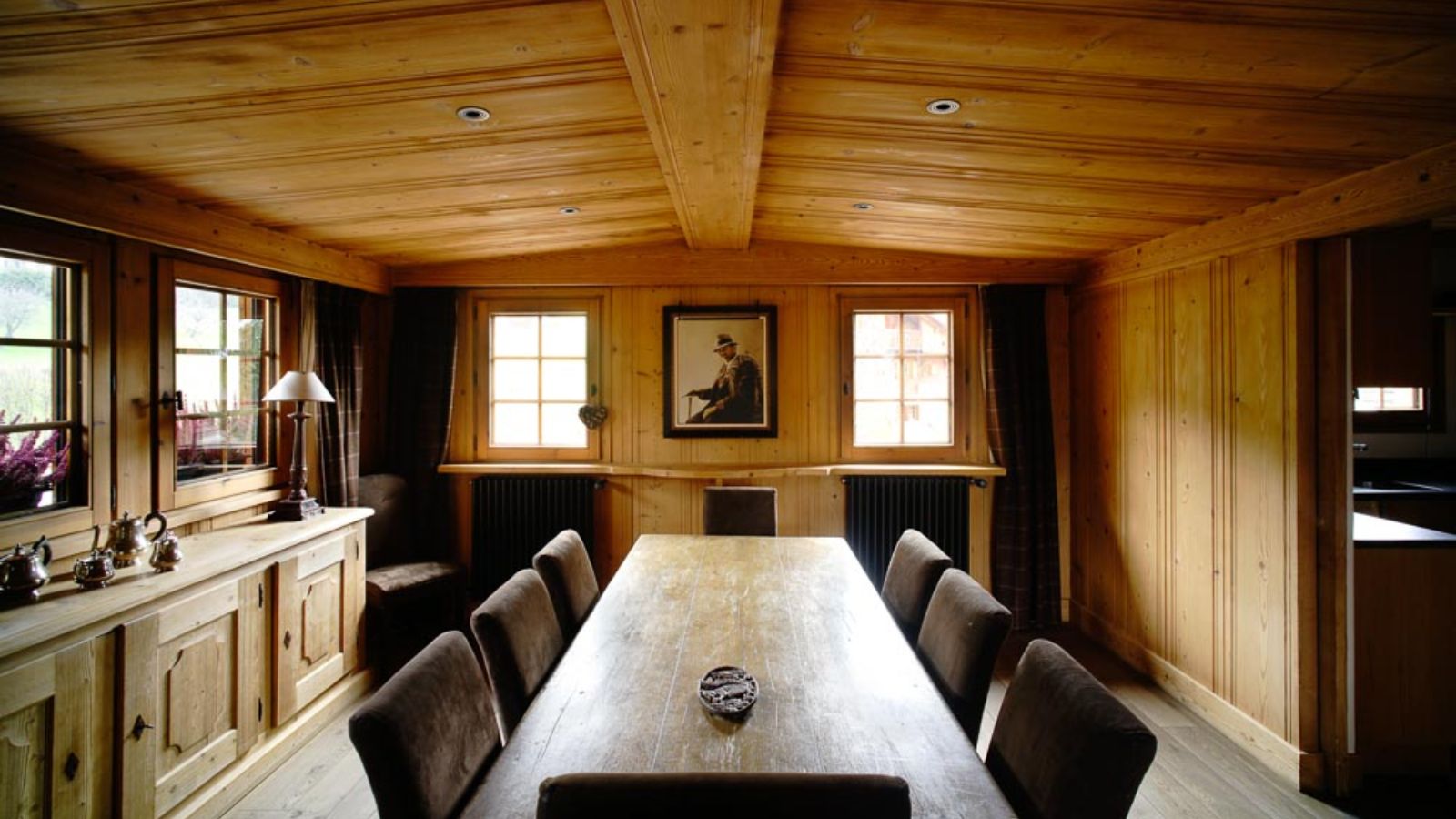 Luxury-Ski-Chalet-Megeve-Chalet-Clovis-Oxford-Ski-dining.jpg