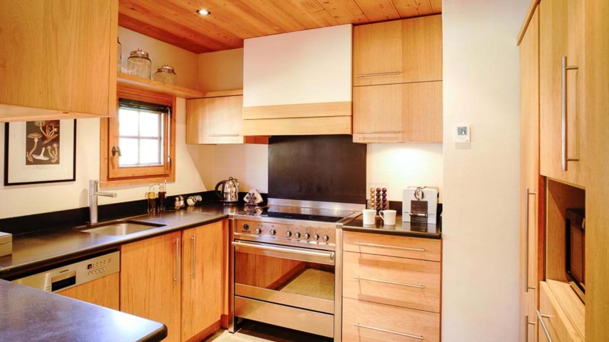 Luxury-Ski-Chalet-Megeve-Chalet-Firmin-Oxford-Ski-Kitchen.jpg