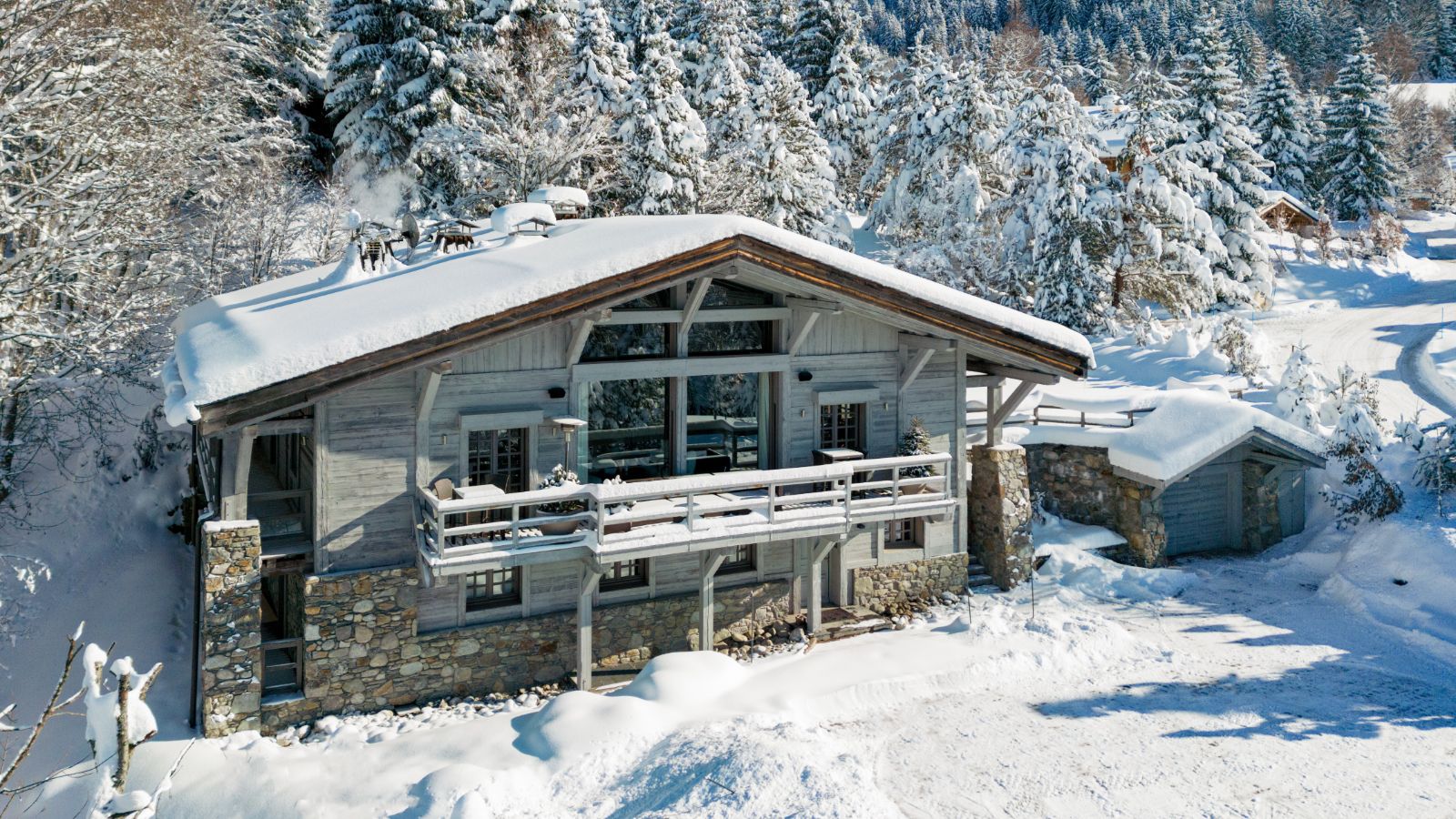 Luxury-Ski-Chalet-Megeve-Chalet-Mandala-Oxford-Ski-Exterior.jpg