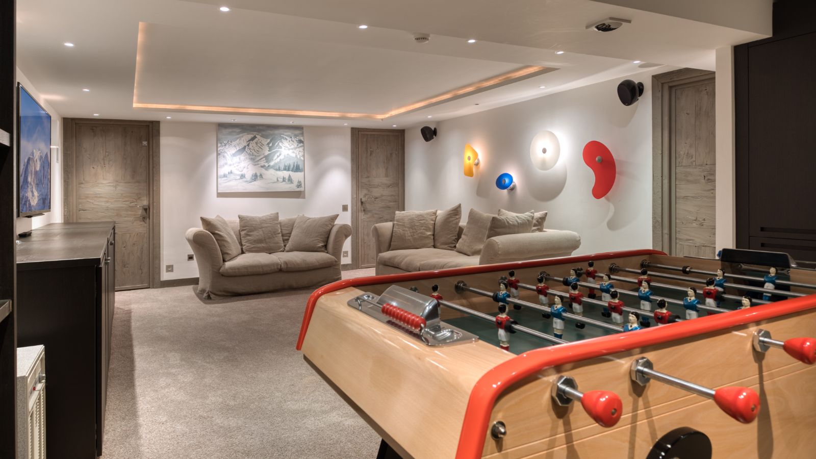 Luxury-Ski-Chalet-Megeve-Chalet-Mandala-Oxford-Ski-Games-room.jpg