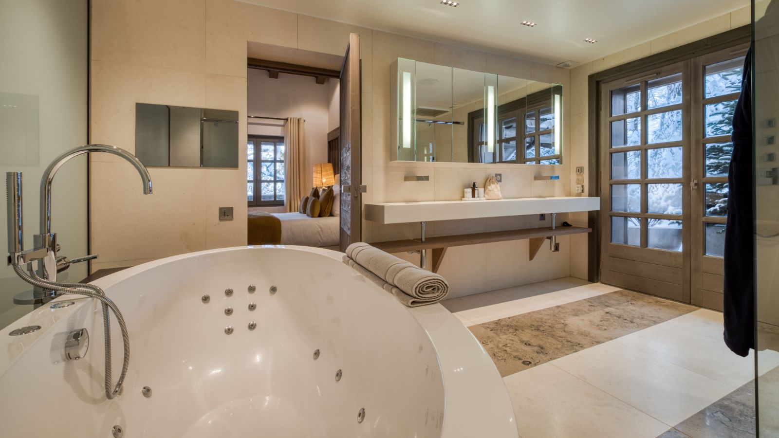 Luxury-Ski-Chalet-Megeve-Chalet-Mandala-Oxford-Ski-Bathroom.jpg