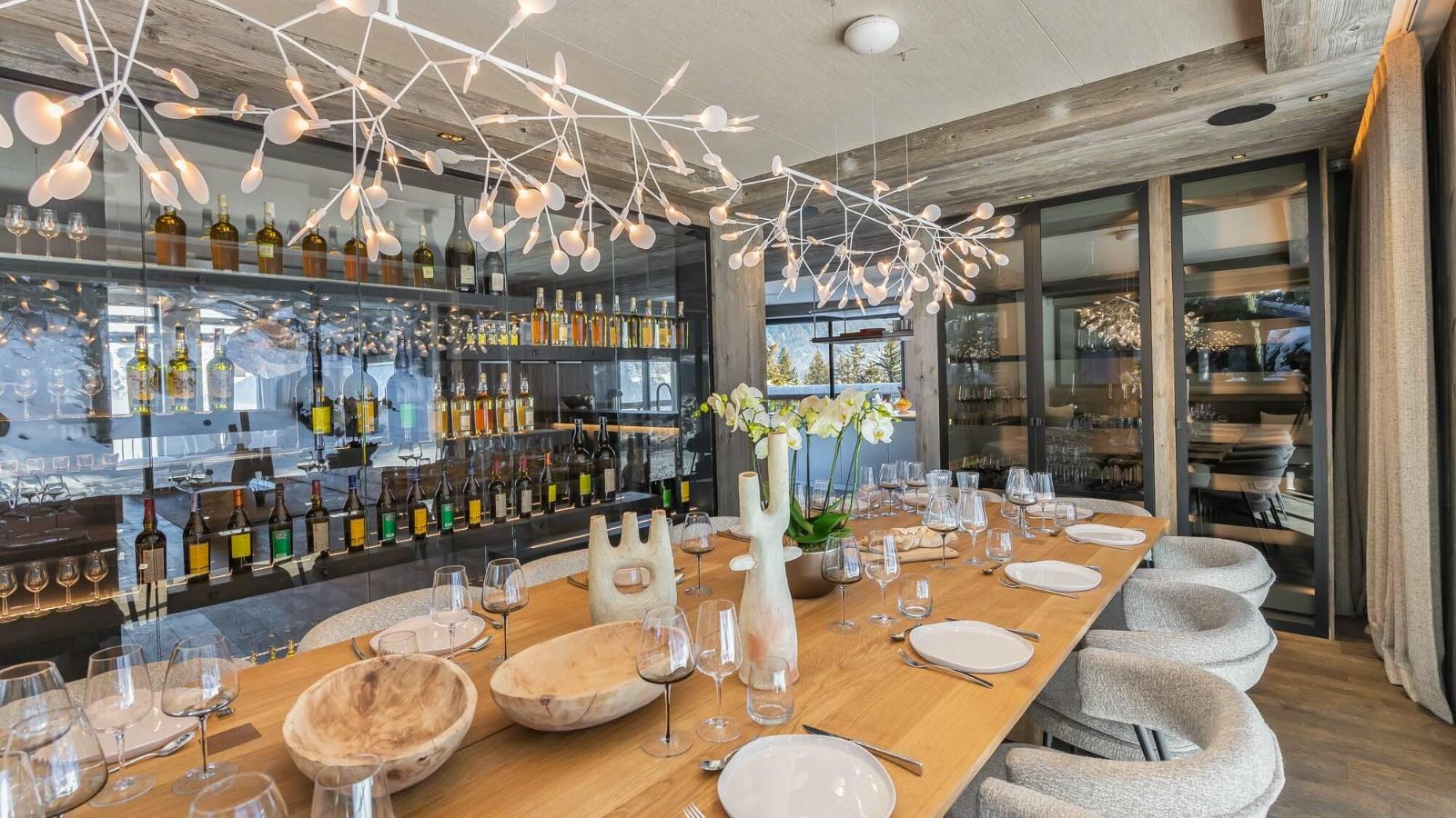 Luxury-Ski-Chalet-Couchevel-1550-Chalet-White-Sand-Oxford-Ski-Dining.jpg