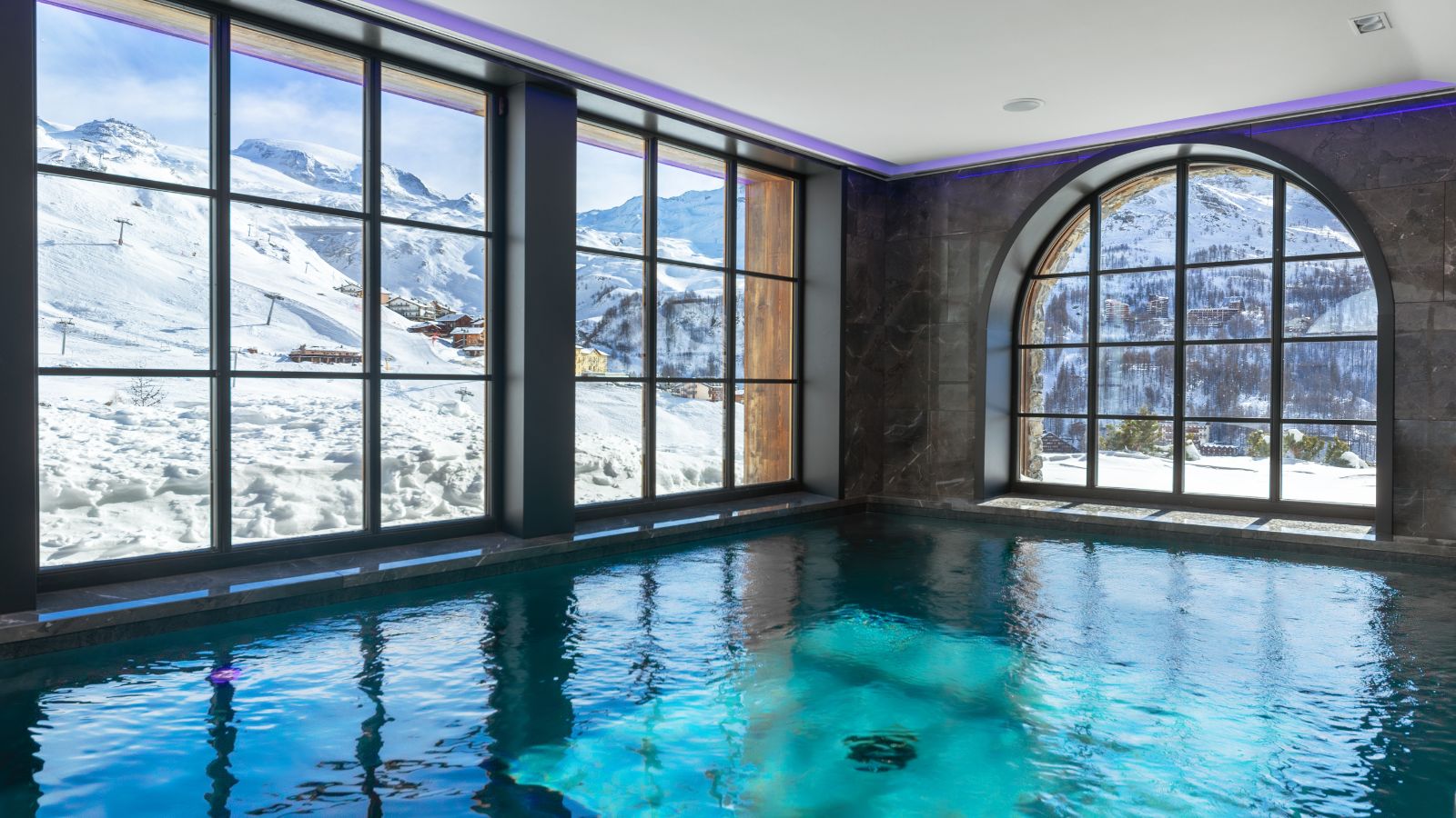 Luxury-Ski-Chalet-Cervinia-Chalet-La-Fenice-Oxford-Ski-Pool2.jpg