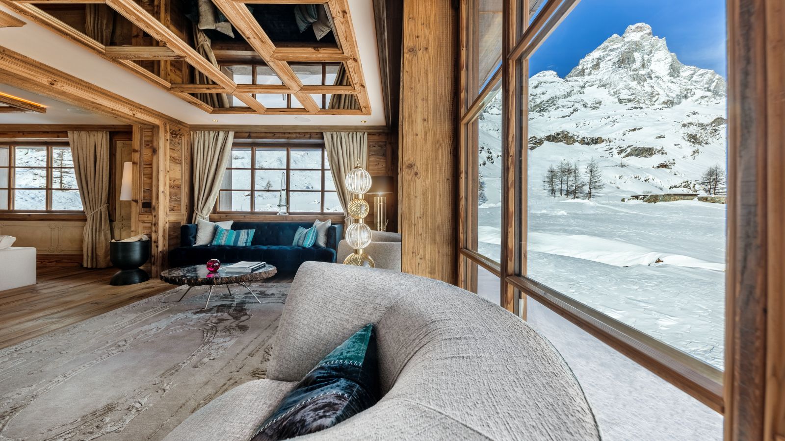 Luxury-Ski-Chalet-Cervinia-Chalet-La-Fenice-Oxford-Ski-Sitting-Area.jpg