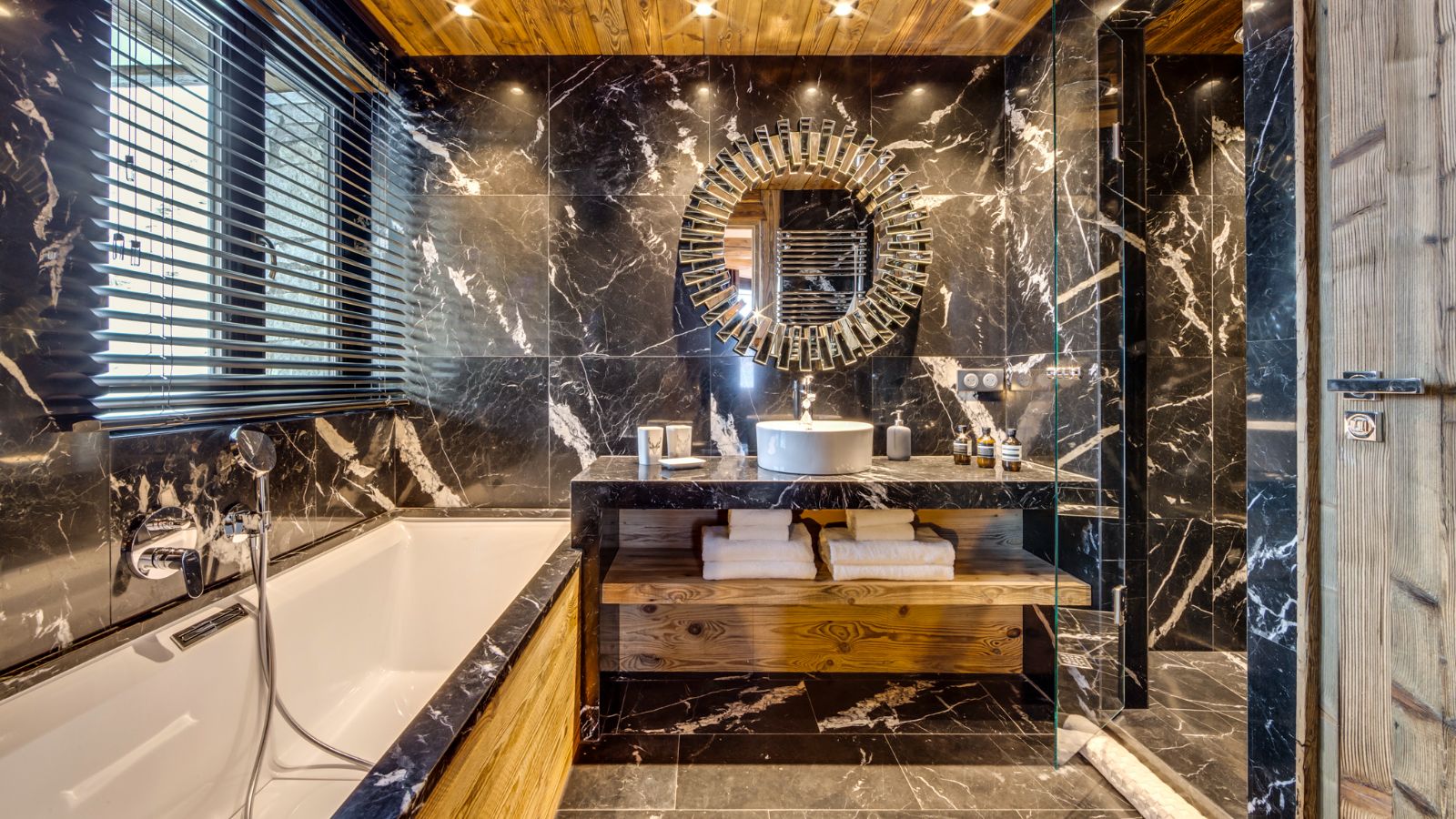 Luxury-Ski-Chalet-Val-d-Isere-Chalet-Daria-Oxford-Ski-Bathroom.jpg