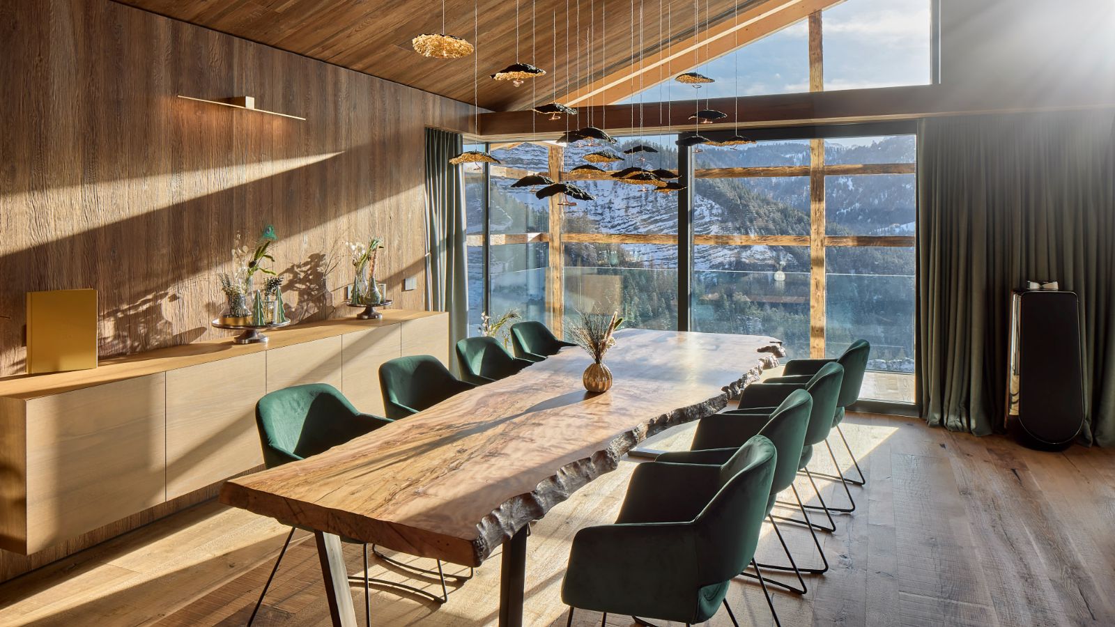 Luxury-Ski-Chalet-Megeve-Chalet-Vilaiet-Oxford-Ski-Dinning room.jpg