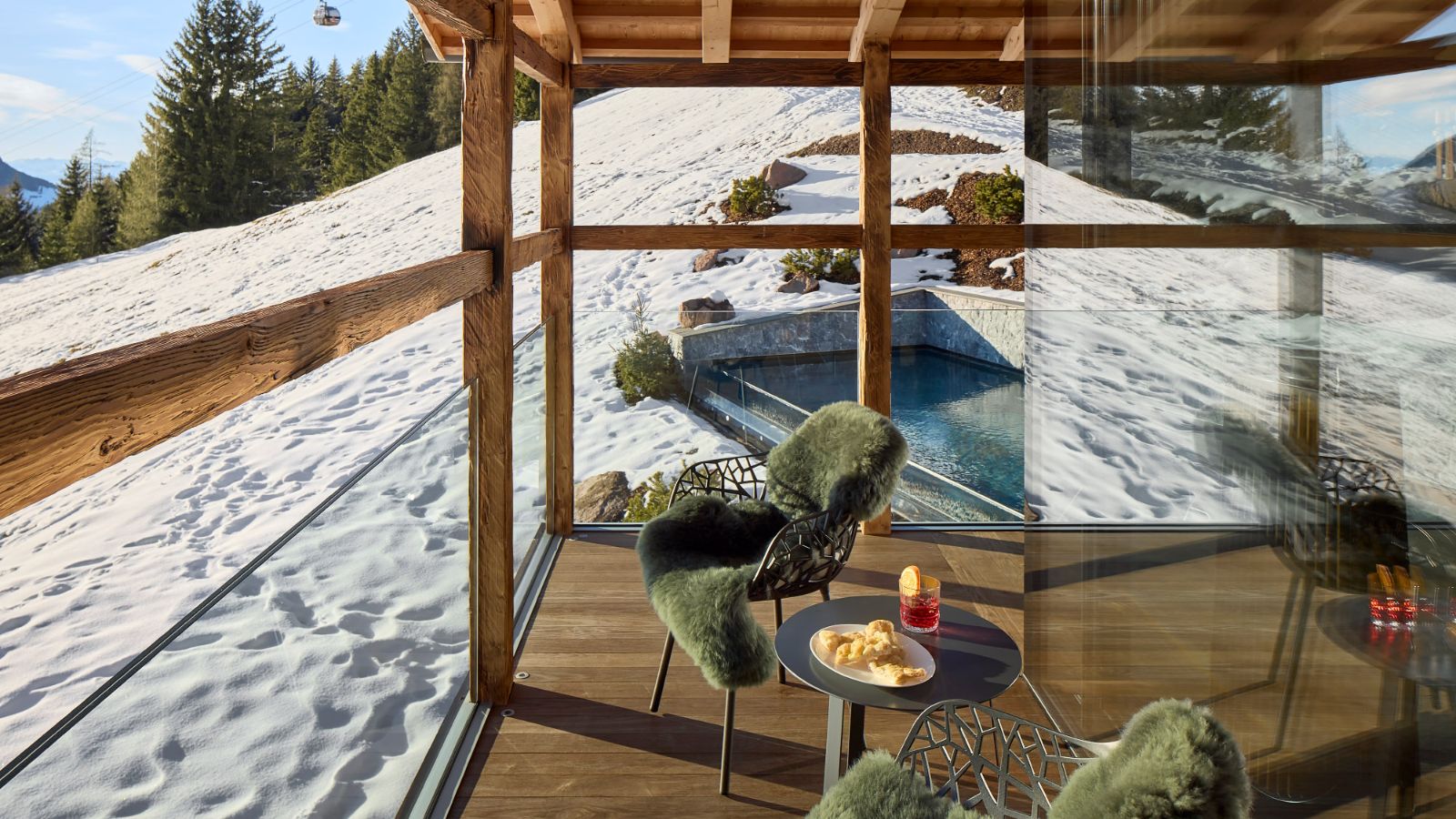 Luxury-Ski-Chalet-Megeve-Chalet-Vilaiet-Oxford-Ski-Verandah.jpg