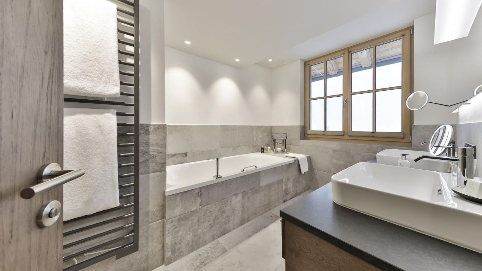 Luxury-Ski-Chalet-St Anton-Lena-Oxford-Ski- Bathroom(2).jpg