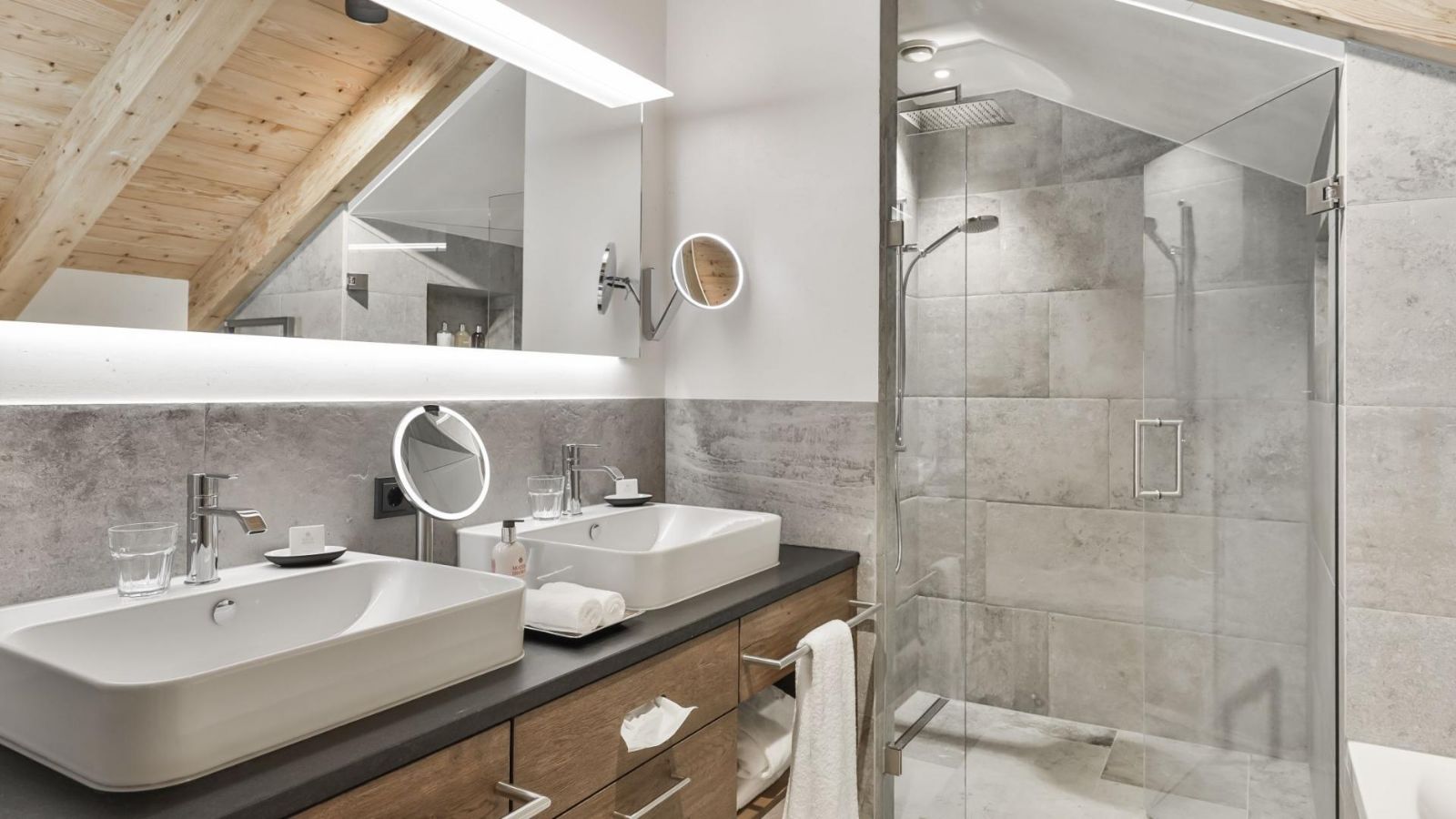 Luxury-Ski-Chalet-St Anton-Lena-Oxford-Ski- Bathroom(1).jpg