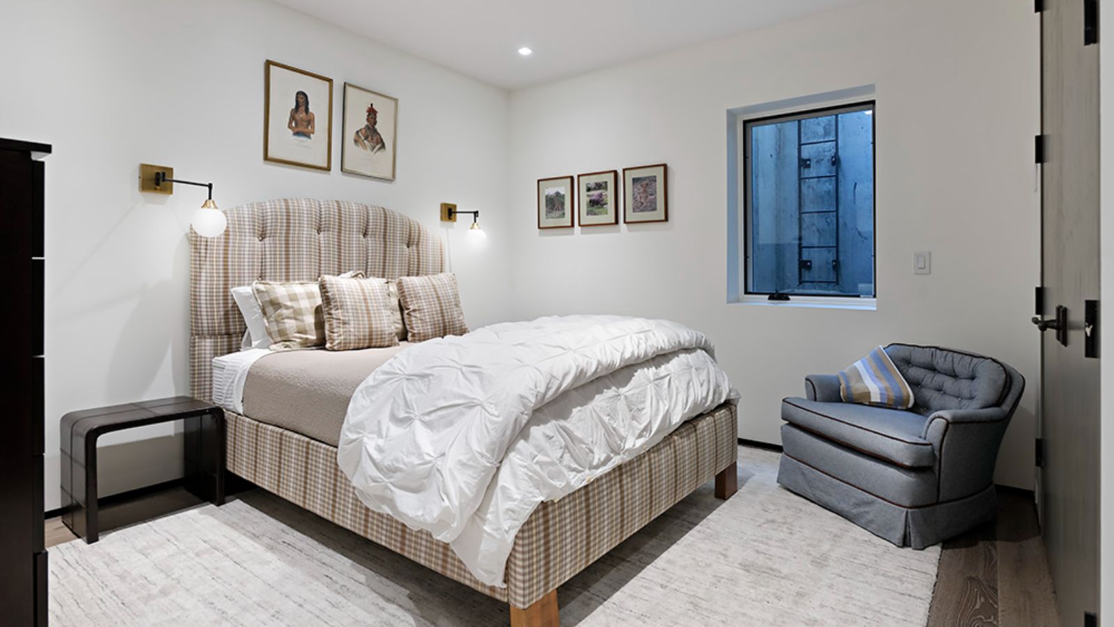 Luxury-Ski-chalet-Aspen-Aspen Sleek-Oxford-Ski-Bedroom(1).jpg