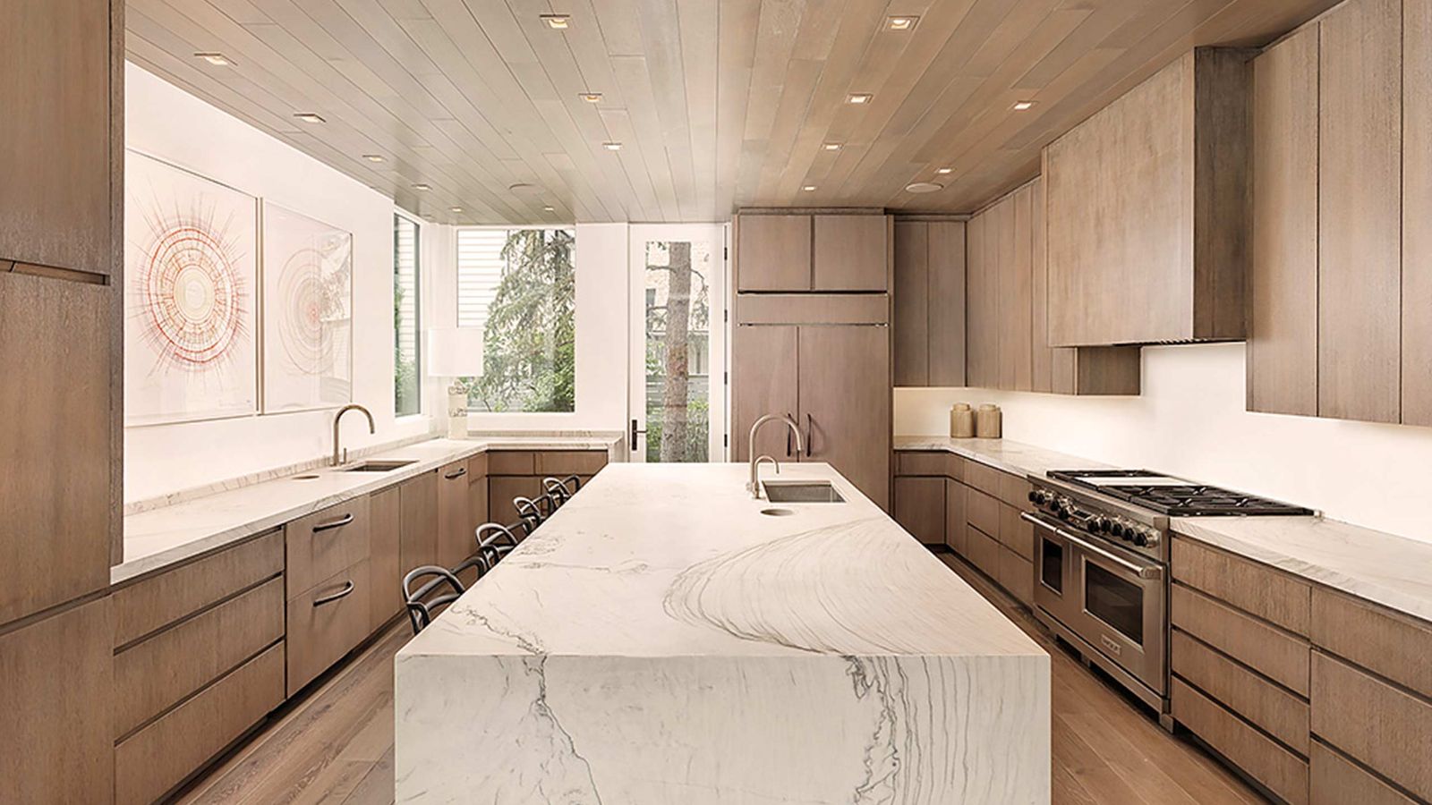 Luxury-Ski-chalet-Aspen-Aspen Sleek-Oxford-Ski-Kitchen .jpg