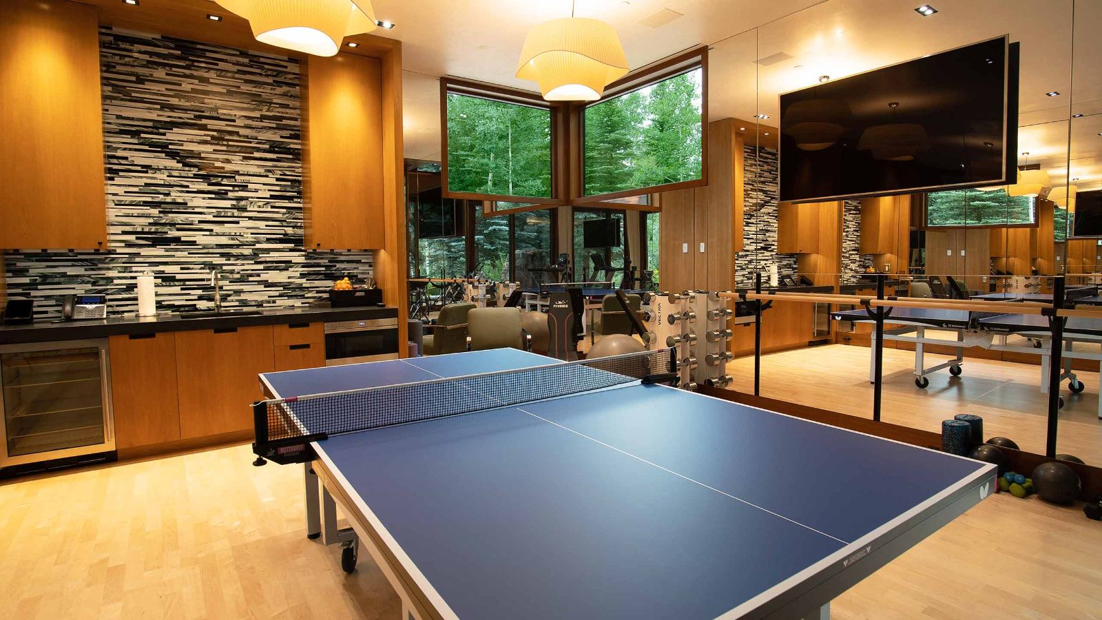 Luxury-Ski-Chalet-Aspen-Aspen-Park-Oxford-Ski-Games-Room.jpg