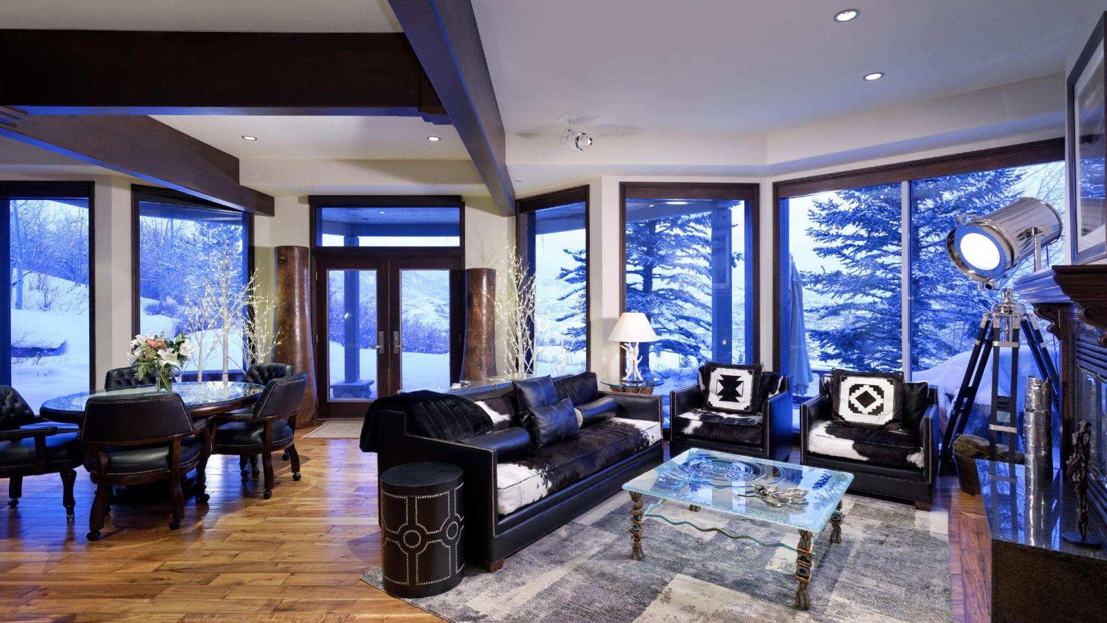 Luxury-Ski-chalet-Aspen-Four peaks-Oxford-Ski-Lounge (2).jpg