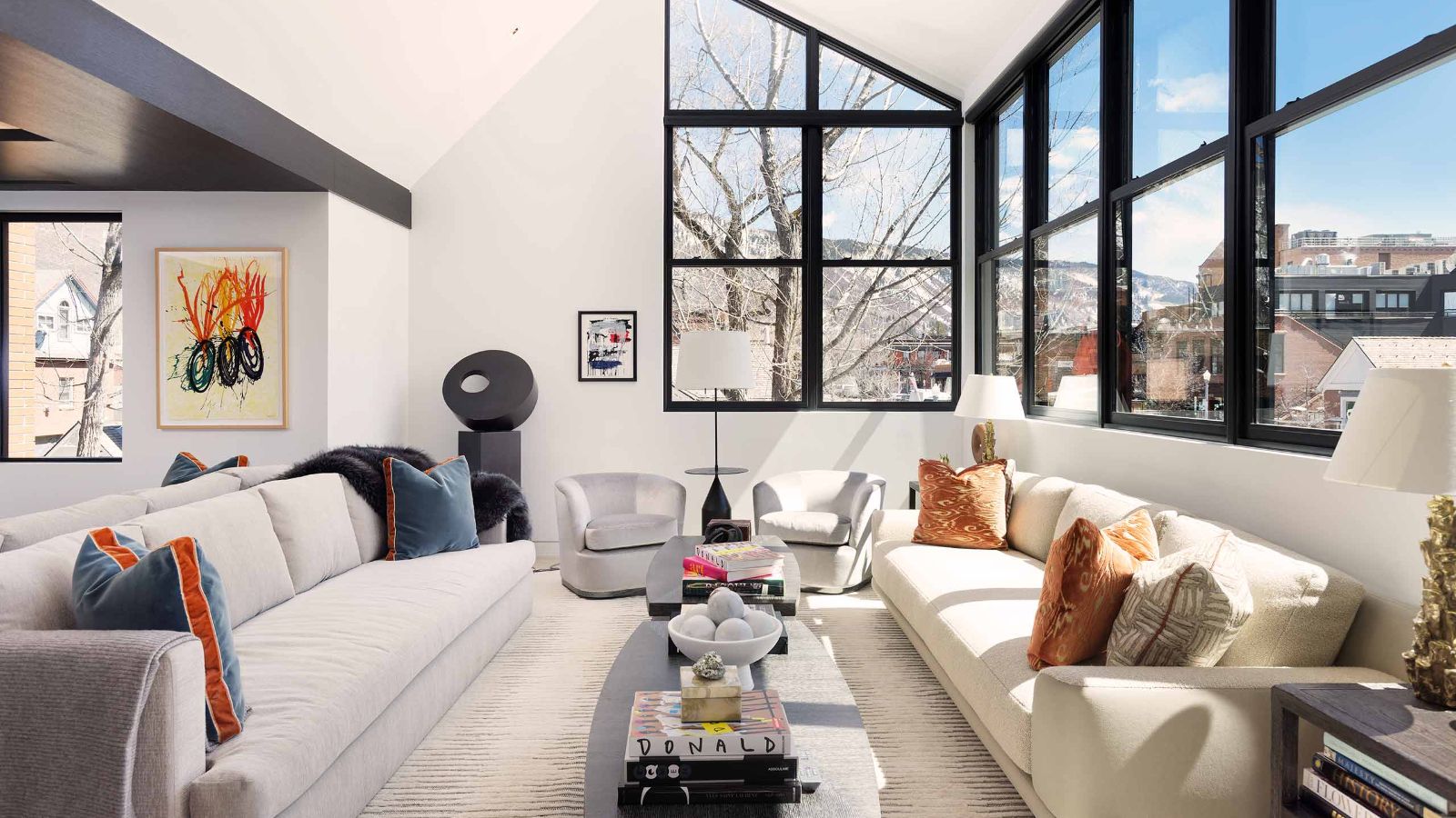 Luxury-ski-chalet- Aspen-Mountain Forge-Oxford-ski-Lounge(1).jpg