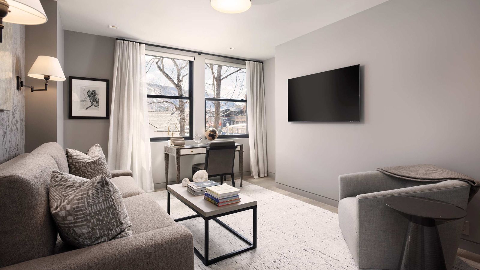 Luxury-ski-chalet- Aspen-Mountain Forge-Oxford-ski-sitting room.jpg