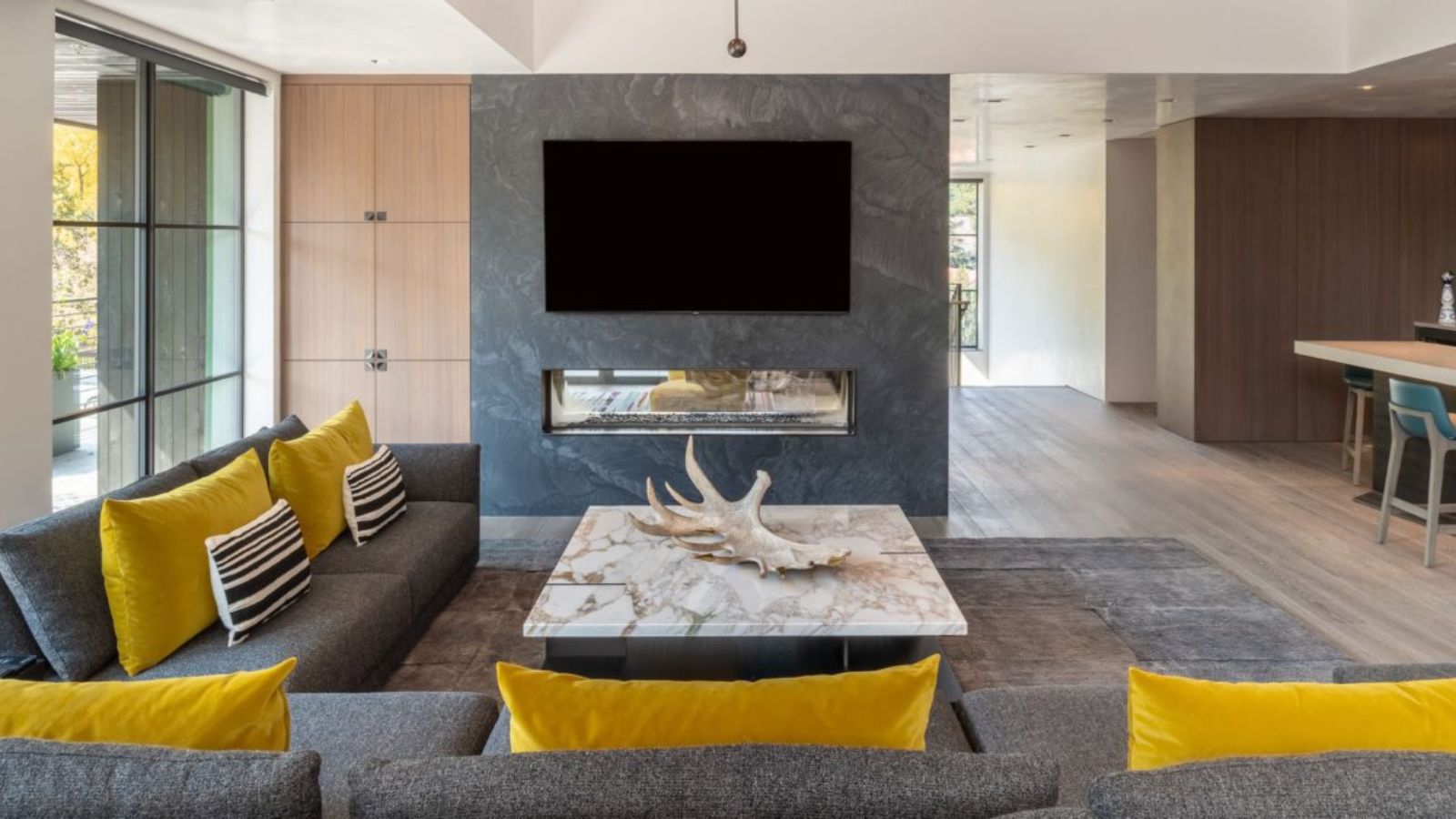 Luxury-Ski-Chalet-Aspen-Aspen-Street-Lodge-Oxford-Ski-Lounge (11).jpg