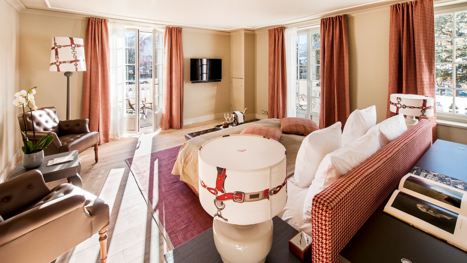 Luxury-Ski-Hotel-Gstaad-Le-Grand-Bellevue-Oxford-Ski-Bedroom (12).jpg