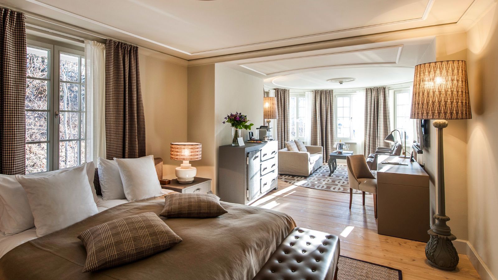 Luxury-Ski-Hotel-Gstaad-Le-Grand-Bellevue-Oxford-Ski-Bedroom (21).jpg