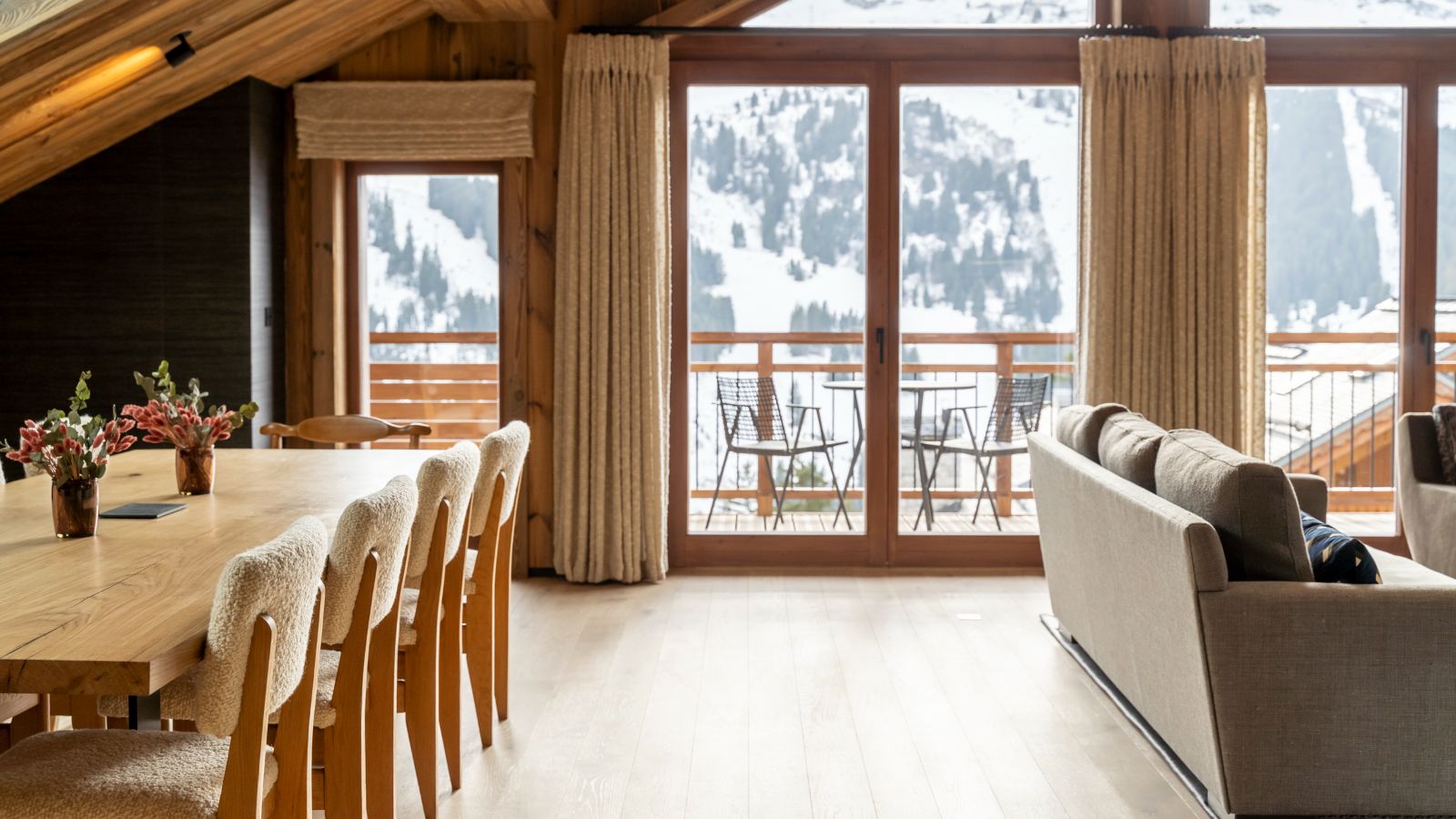 Luxury-Ski-Chalet-Meribel-Chalet-Le-Cygne-Oxford-Ski-Dining-Room.jpg