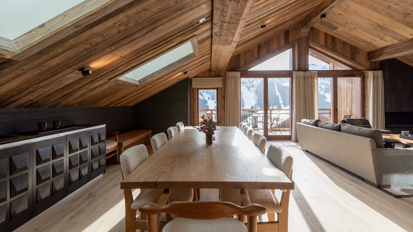 Luxury-Ski-Chalet-Meribel-Chalet-Le-Cygne-Oxford-Ski-Living-Room (19).jpg