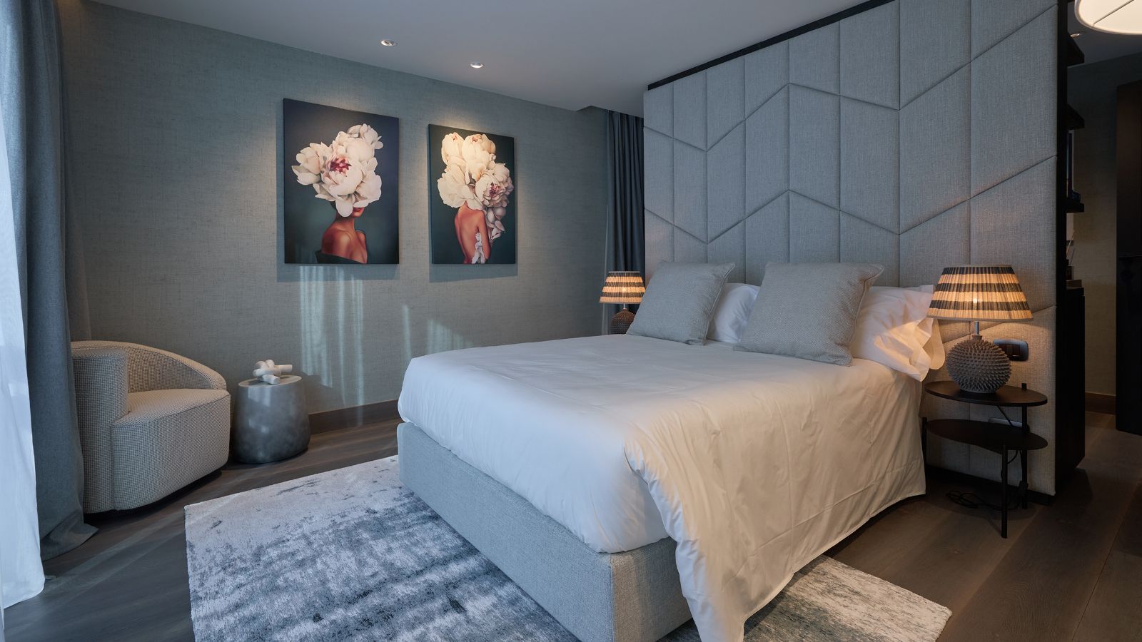 Luxury-Ski-Chalet-Cervinia-Il-Gufo-Oxford-Ski-Bedroom (2).jpg