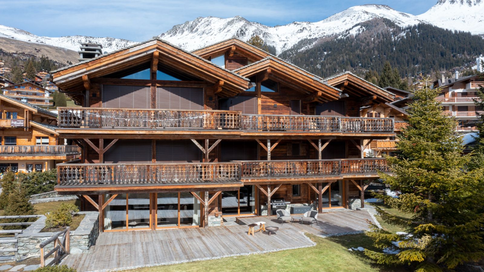 Luxury-Ski-Chalet-Verbier-Apartment-Triana-Oxford-Ski-Exterior.jpg