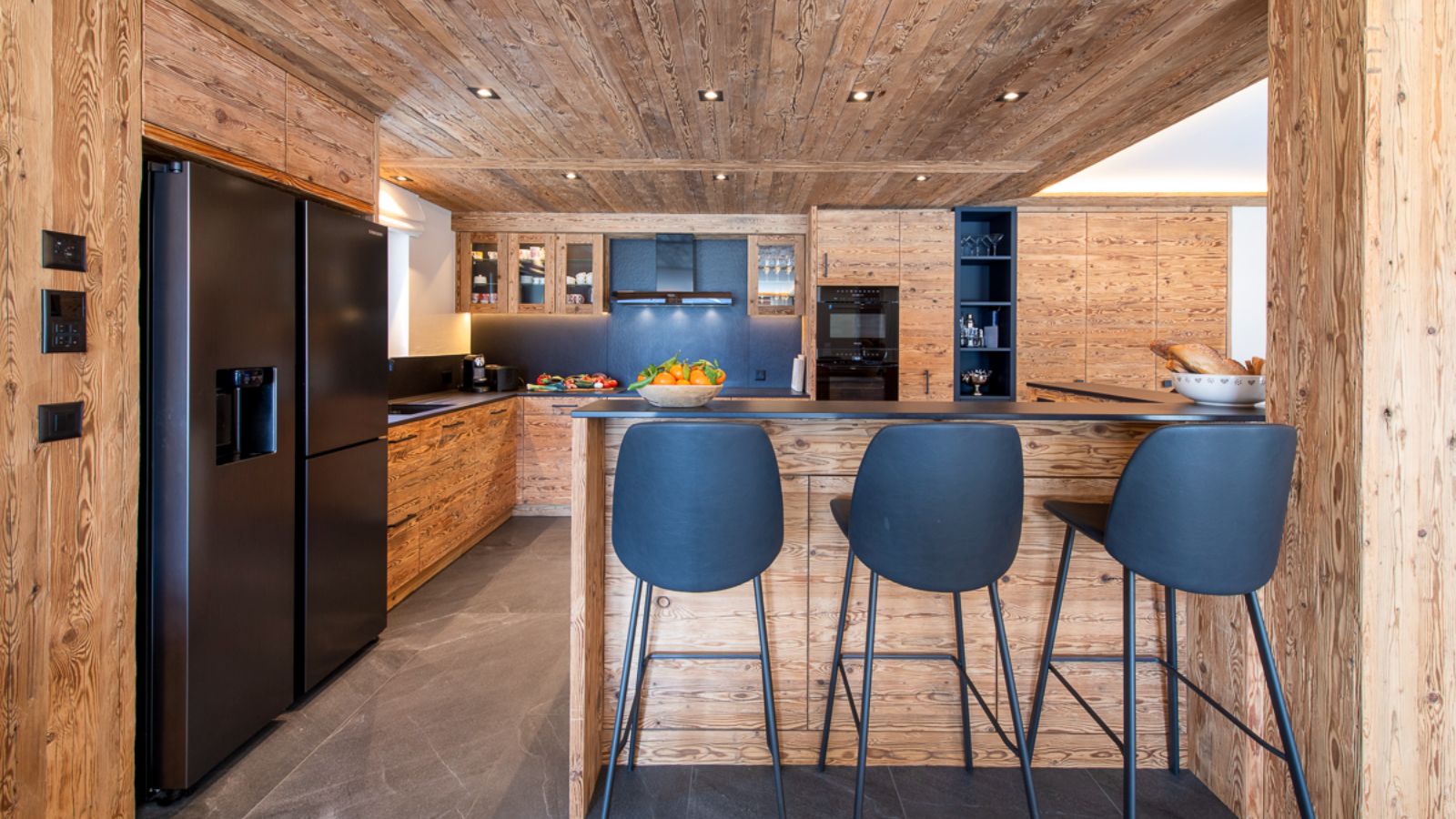 Luxury-Ski-Chalet-Verbier-Apartment-Triana-Oxford-Ski-Kitchen.jpg