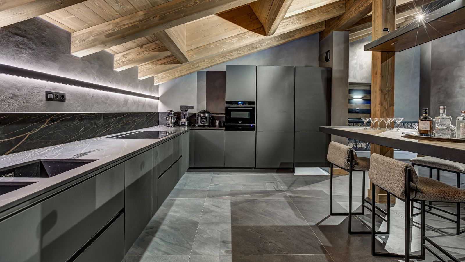 Luxury-Ski-Chalet-Chamonix-Chalet-Les Melezes-Oxford-Ski-Kitchen.jpg