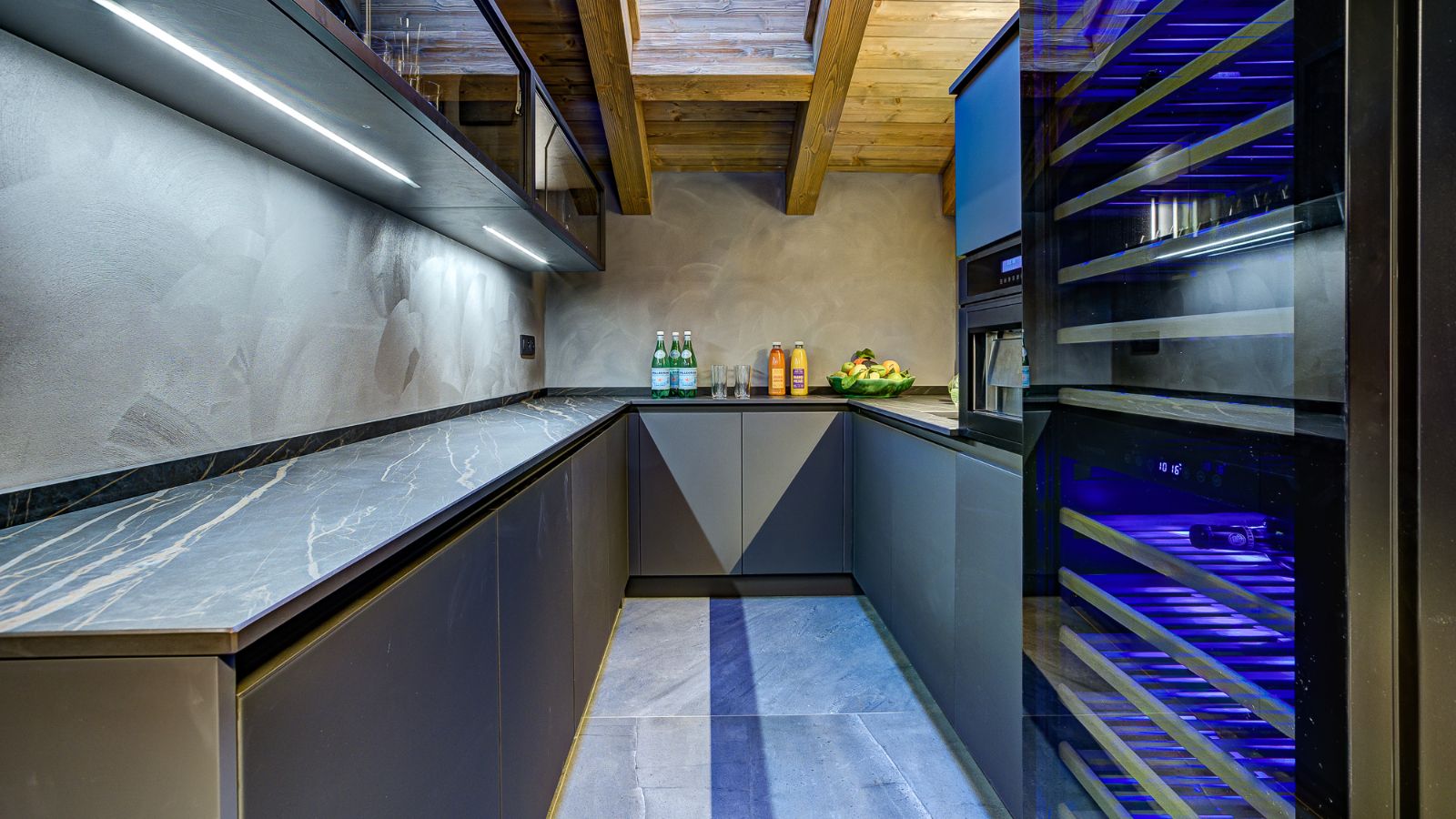 Luxury-Ski-Chalet-Chamonix-Chalet-Les Melezes-Oxford-Ski-Kitchen2.jpg