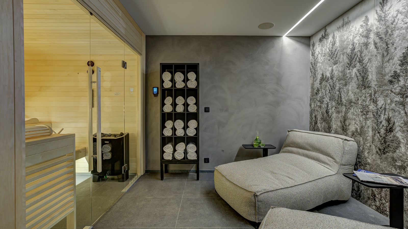 Luxury-Ski-Chalet-Chamonix-Chalet-Les Melezes-Oxford-Ski-Relaxation-Area.jpg