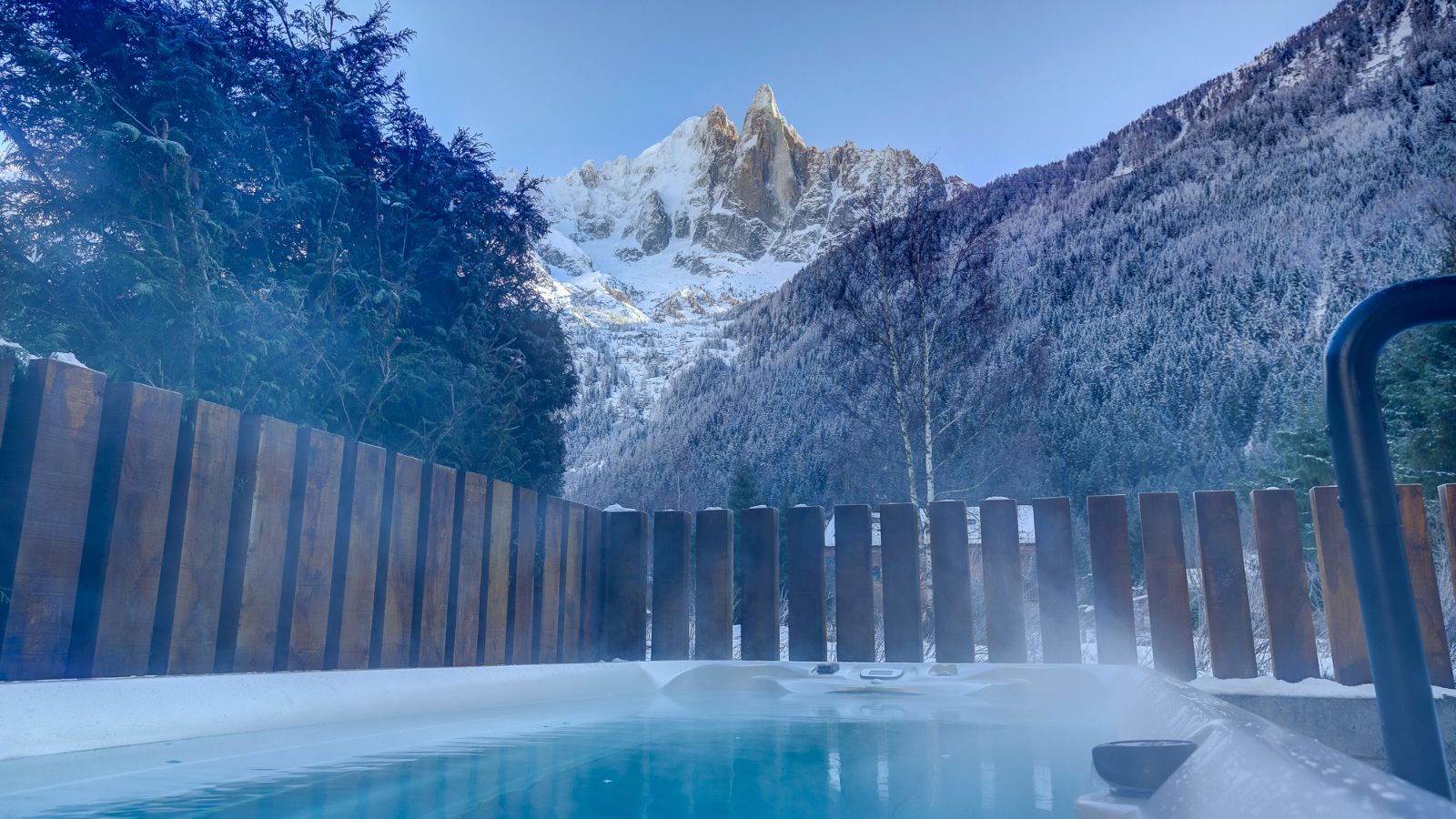 Luxury-Ski-Chalet-Chamonix-Chalet-Les Melezes-Oxford-Ski-Swim-Spa.jpg