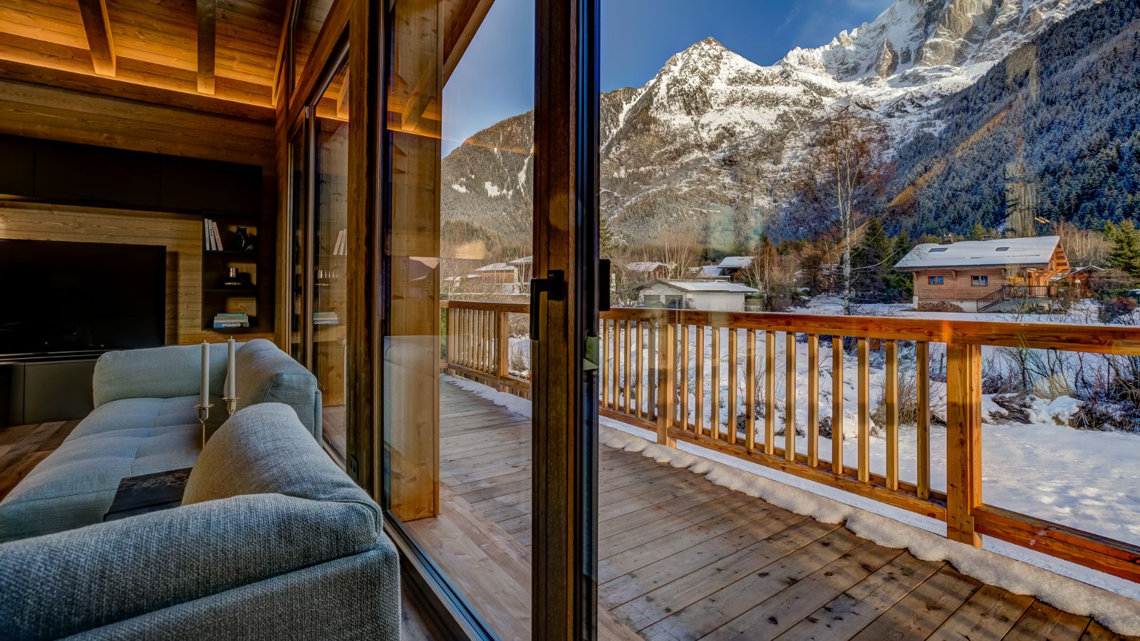 Luxury-Ski-Chalet-Chamonix-Chalet-Les Melezes-Oxford-Ski-Terrace.jpg