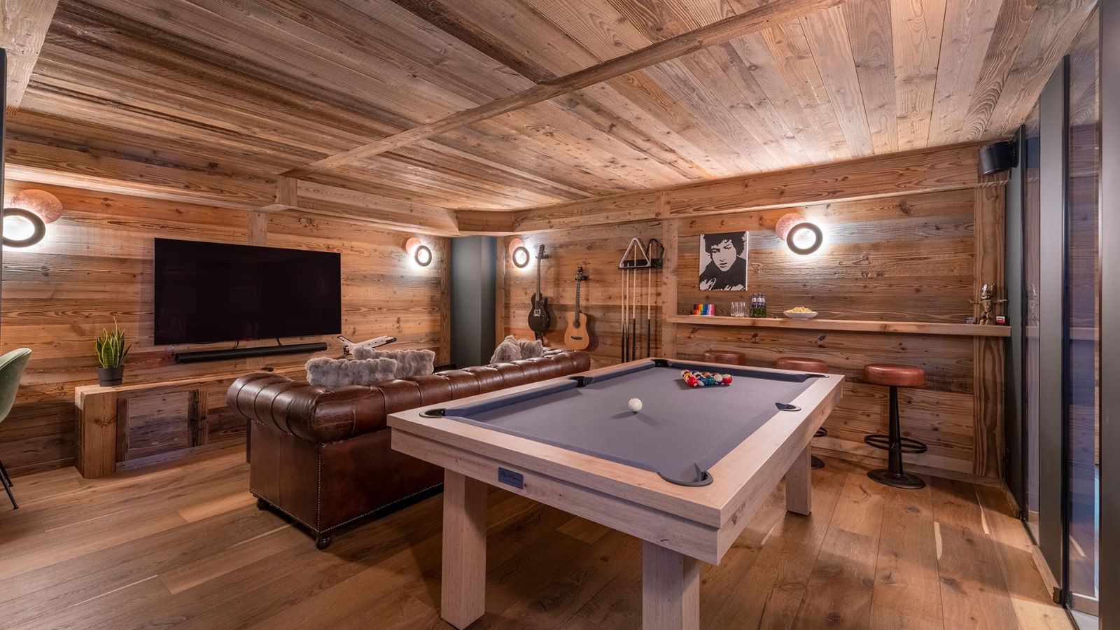 Luxury-ski-chalet-Les-Gets-Le-sapins-oxford-ski-Games-Room.jpg