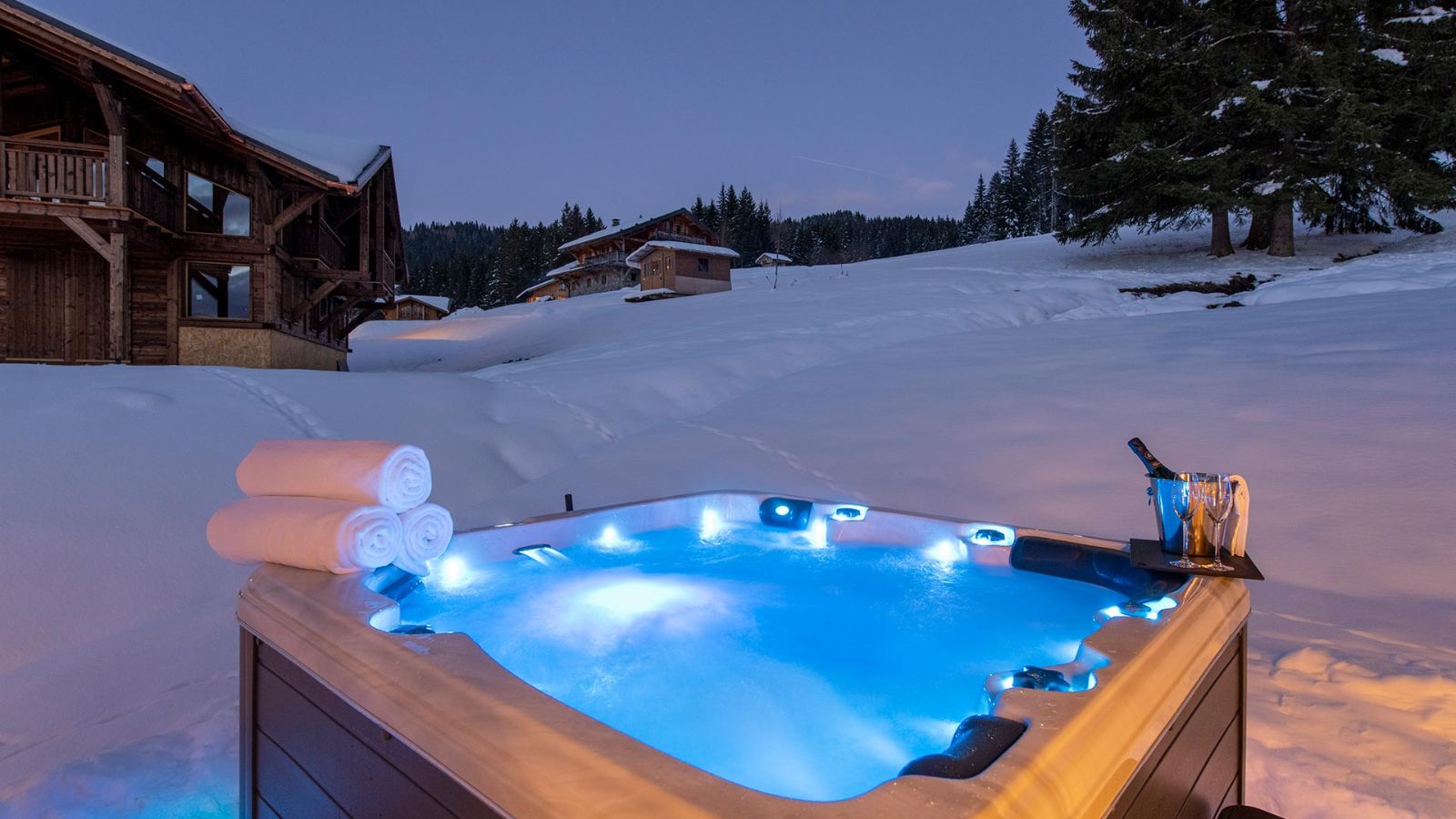 Luxury-ski-chalet-Les-Gets-Le-sapins-oxford-ski-Hot-Tub.jpg