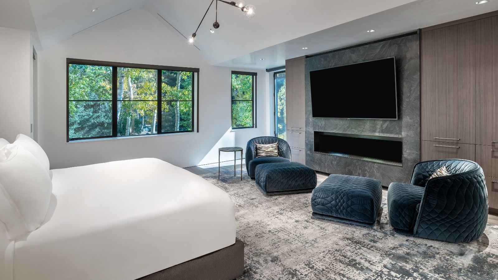 Luxury-Ski-Chalet-Aspen-Aspen-Street-Lodge-Oxford-Ski-Bedroom (1).jpg