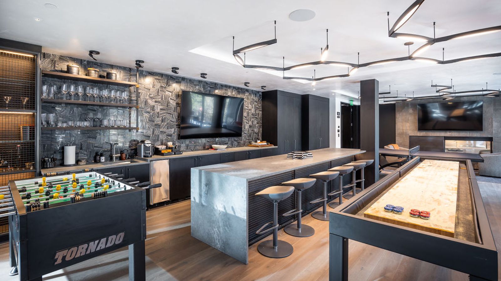 Luxury-Ski-Chalet-Aspen-Aspen-Street-Lodge-Oxford-Ski-Kicthen (2).jpg