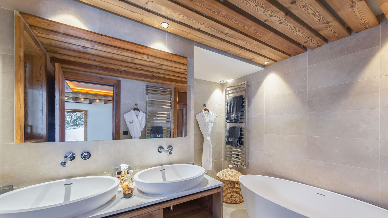chalet-moulin-le-praz-osc-bathroom.jpg