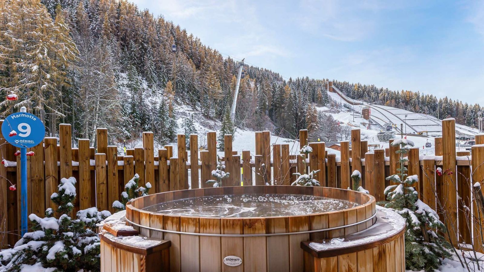 chalet-moulin-le-praz-osc-hot-tub.jpg