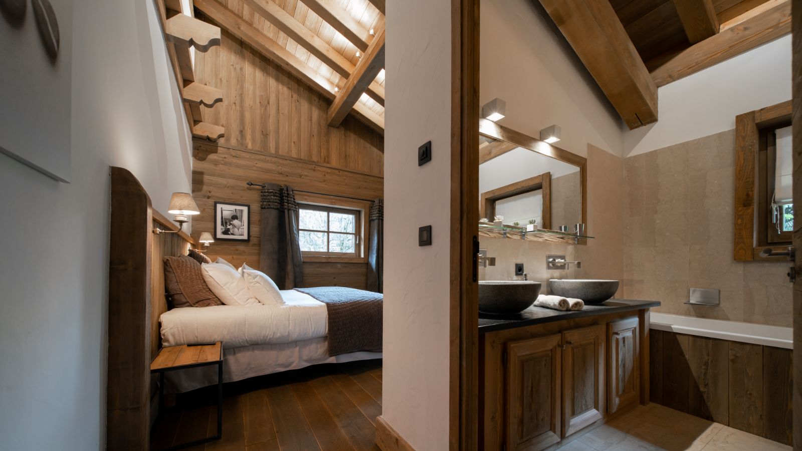 Luxury-ski-chalet-des-ours-osc-bedroom-2.jpg
