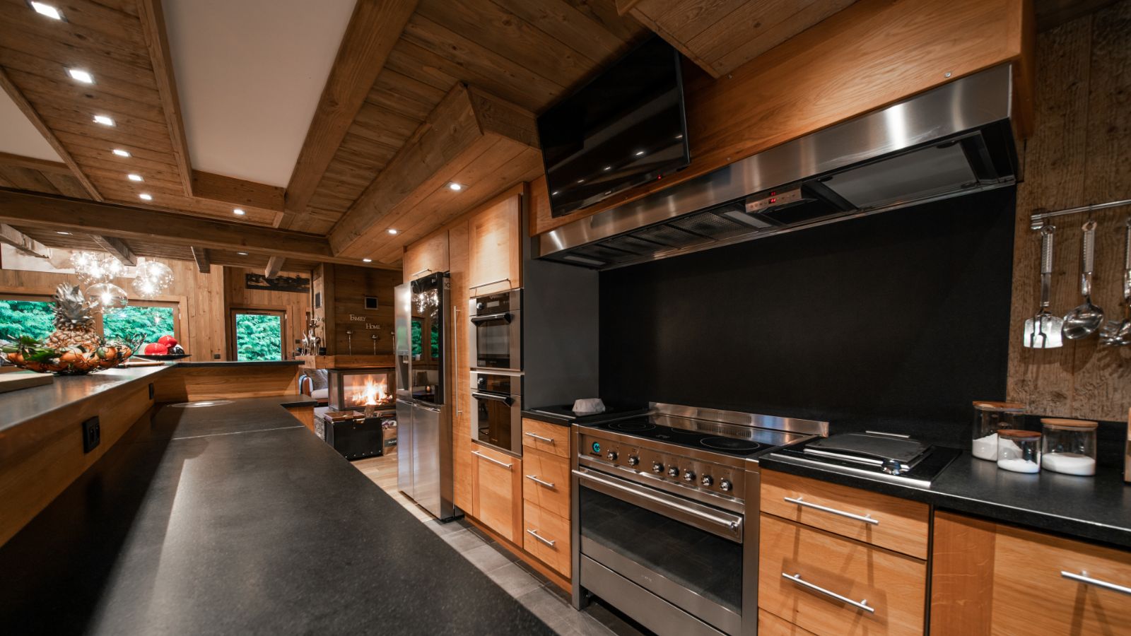 Luxury-ski-chalet-des-ours-osc-kitchen.jpg