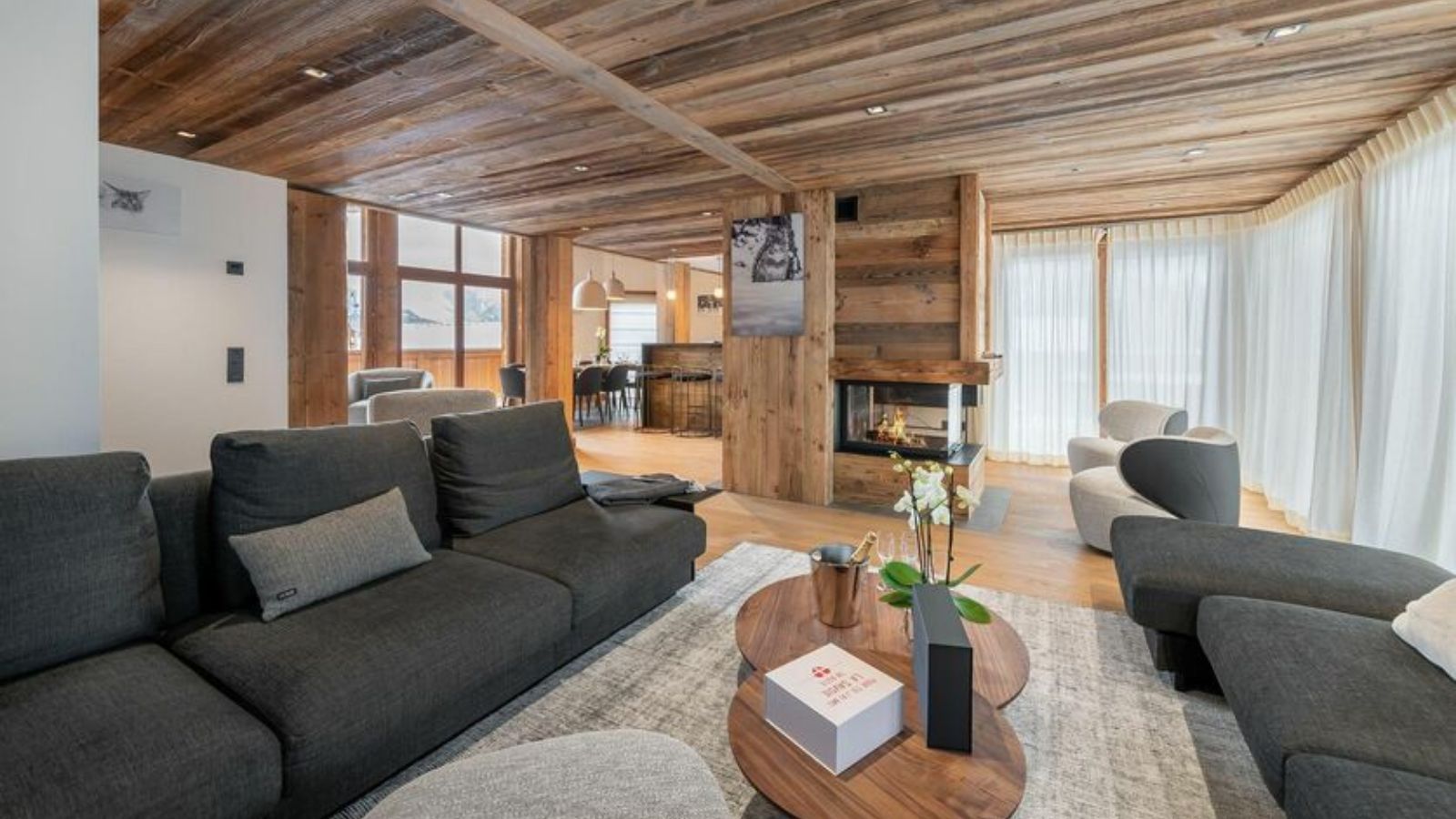 Luxury-ski-chalet-courchevel-chalet-ciuk-oxford-ski-l.jpg