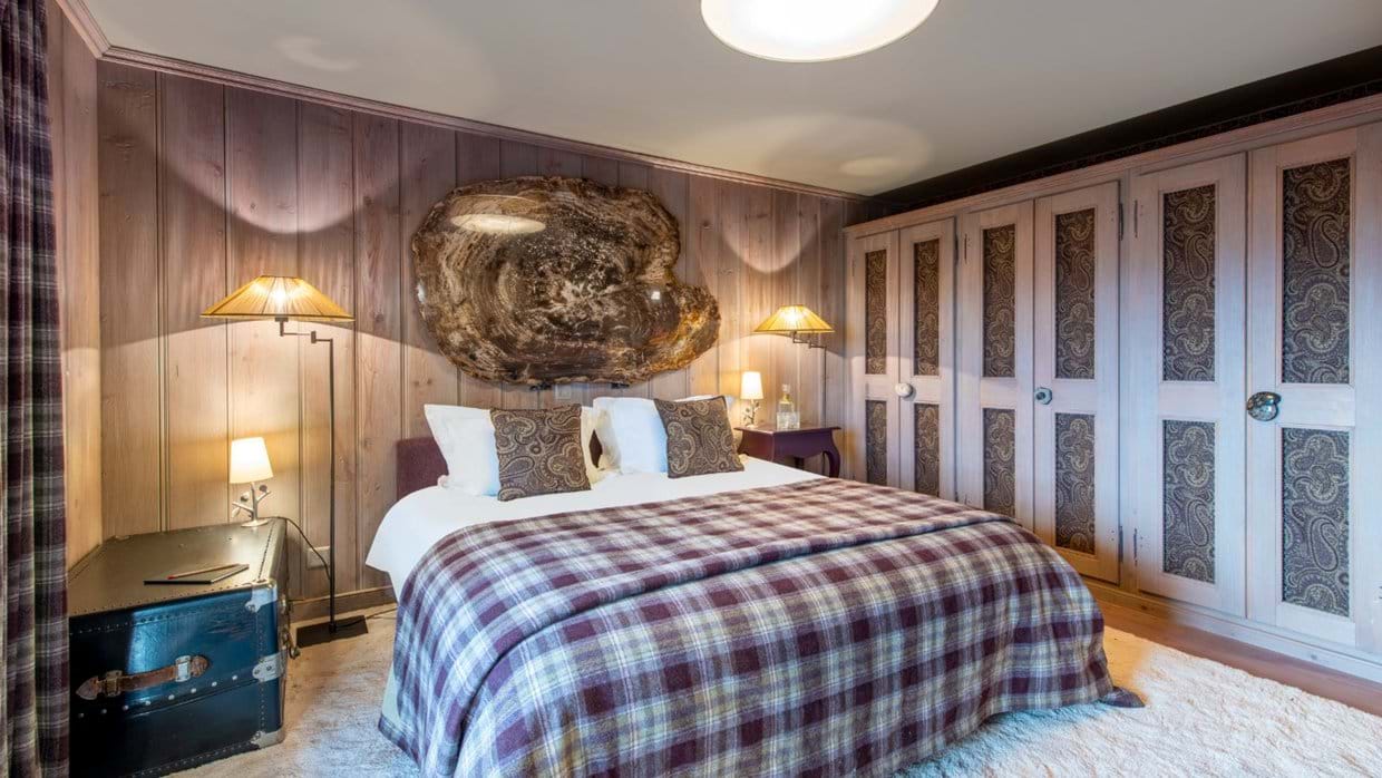Luxury-ski-chalet-Verbier-Breithorn-Oxford-Ski-Bedroom(1).jpg