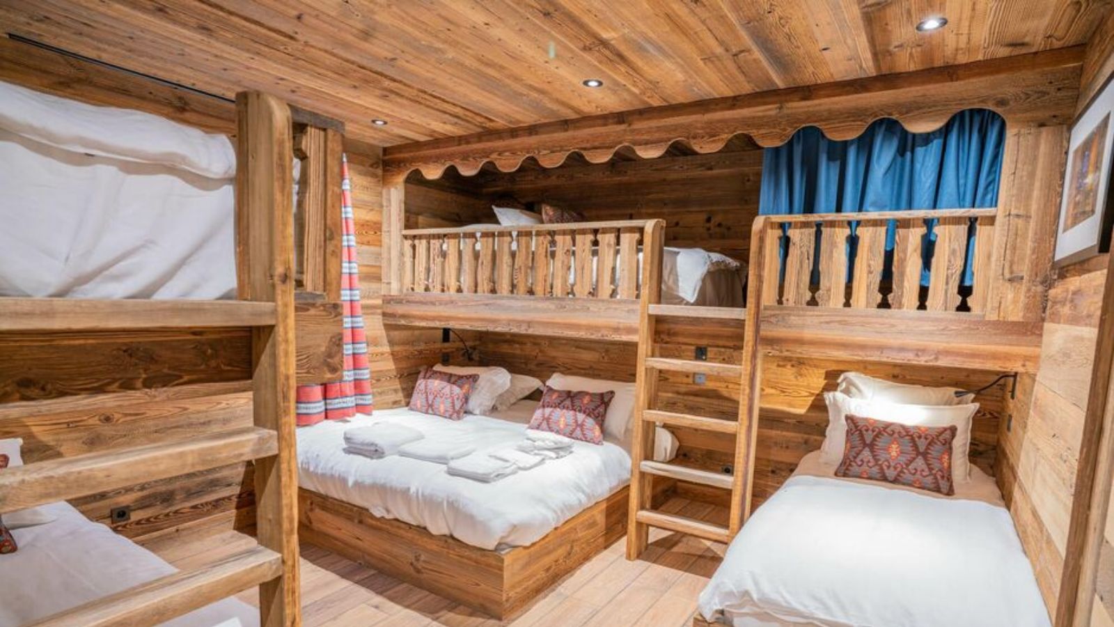 Luxury-ski-chalet-nanook-bunk.jpg