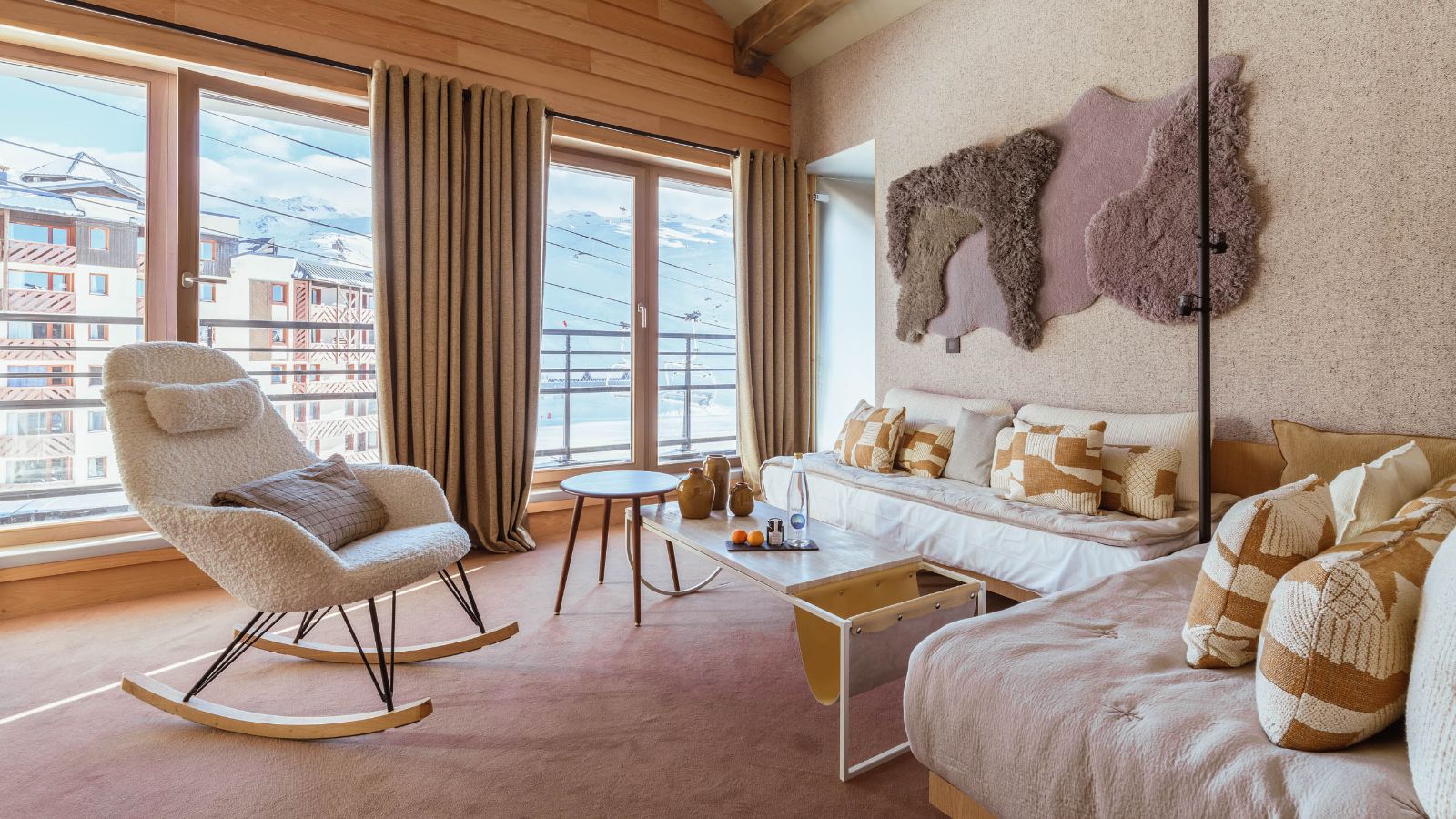 Luxury-Ski-Hotel-Val-Thorens-Altapura-Oxford-Ski-Bedroom (41).jpg