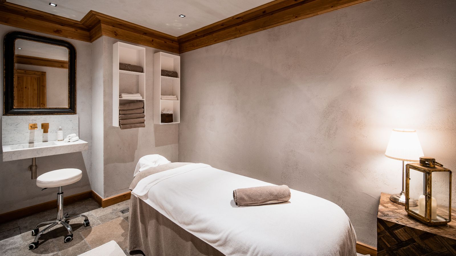 Luxury-Ski-chalet-Val d'Isere- Chalet Ambre-Oxford-Ski-Spa.jpg