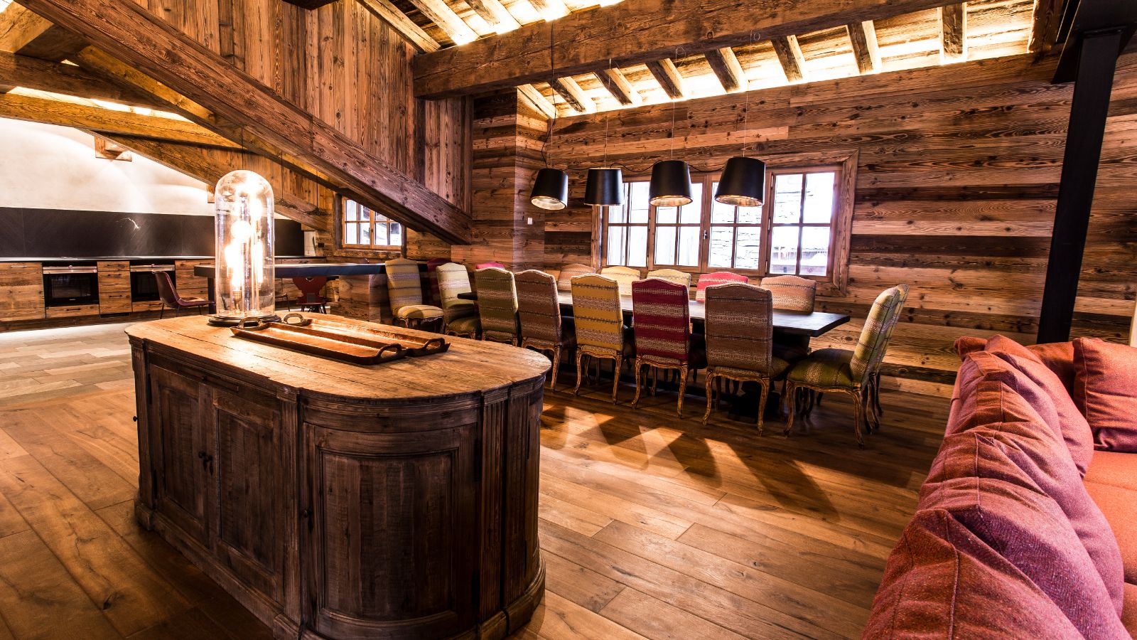 Luxury-Ski-chalet-Val d'Isere- Chalet Chene-Oxford-Ski-Dinning table(2).jpg